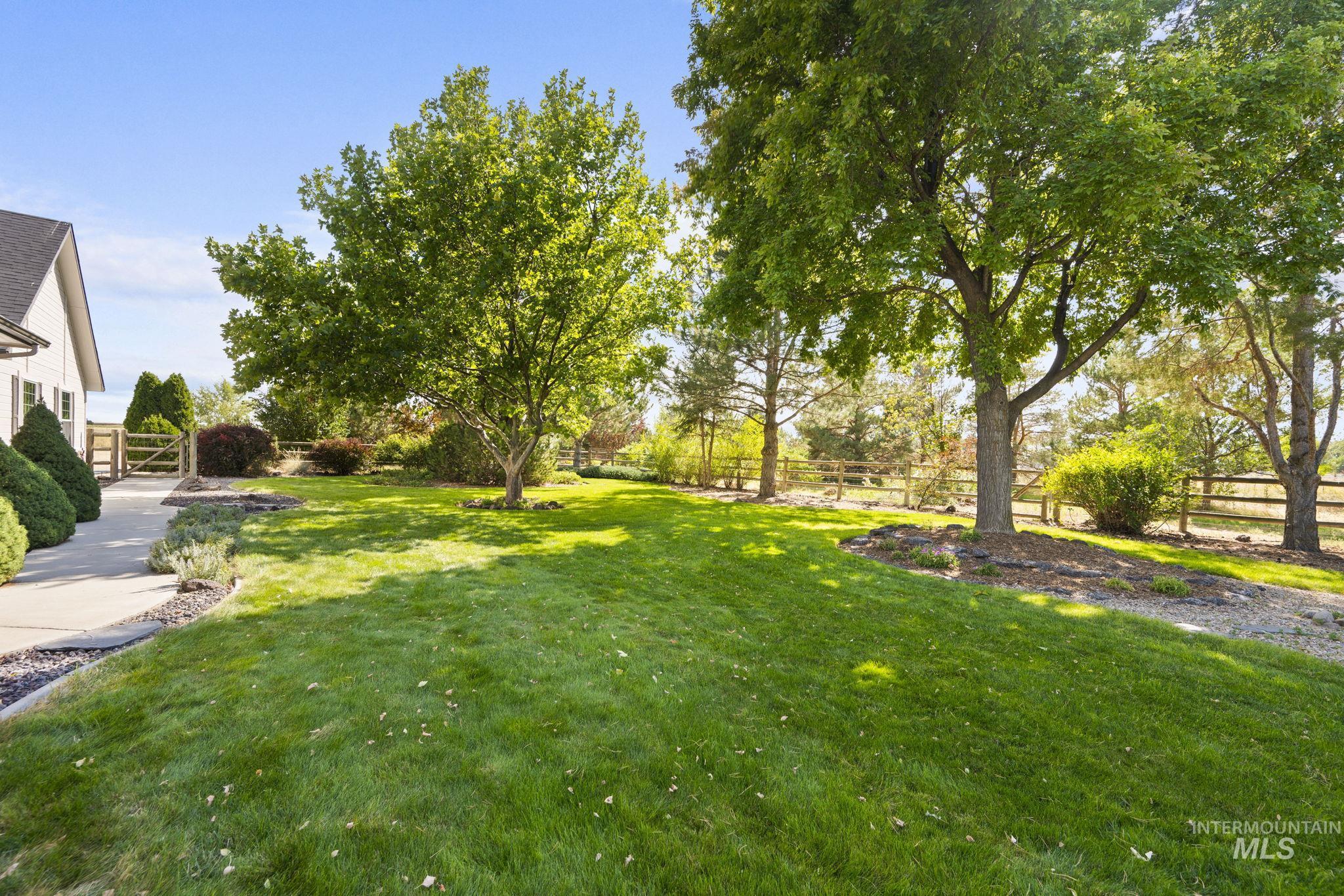 18568 S Cloverdale Rd, Kuna, Idaho 83634, 3 Bedrooms, 2.5 Bathrooms, Residential For Sale, Price $1,149,000, 98961709
