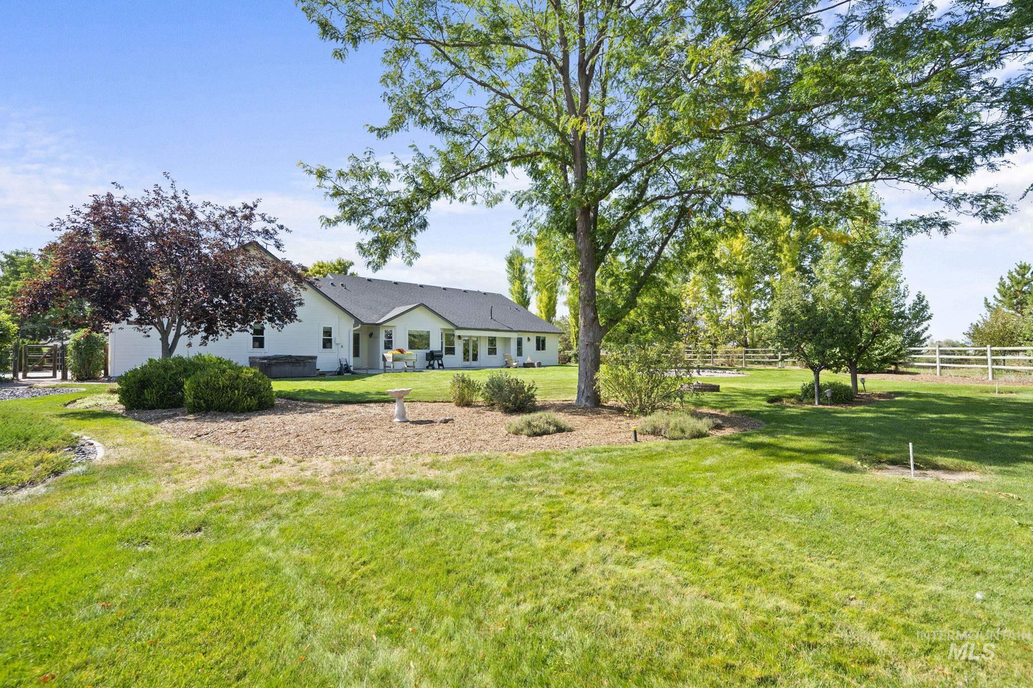 18568 S Cloverdale Rd, Kuna, Idaho 83634, 3 Bedrooms, 2.5 Bathrooms, Residential For Sale, Price $1,149,000, 98961709