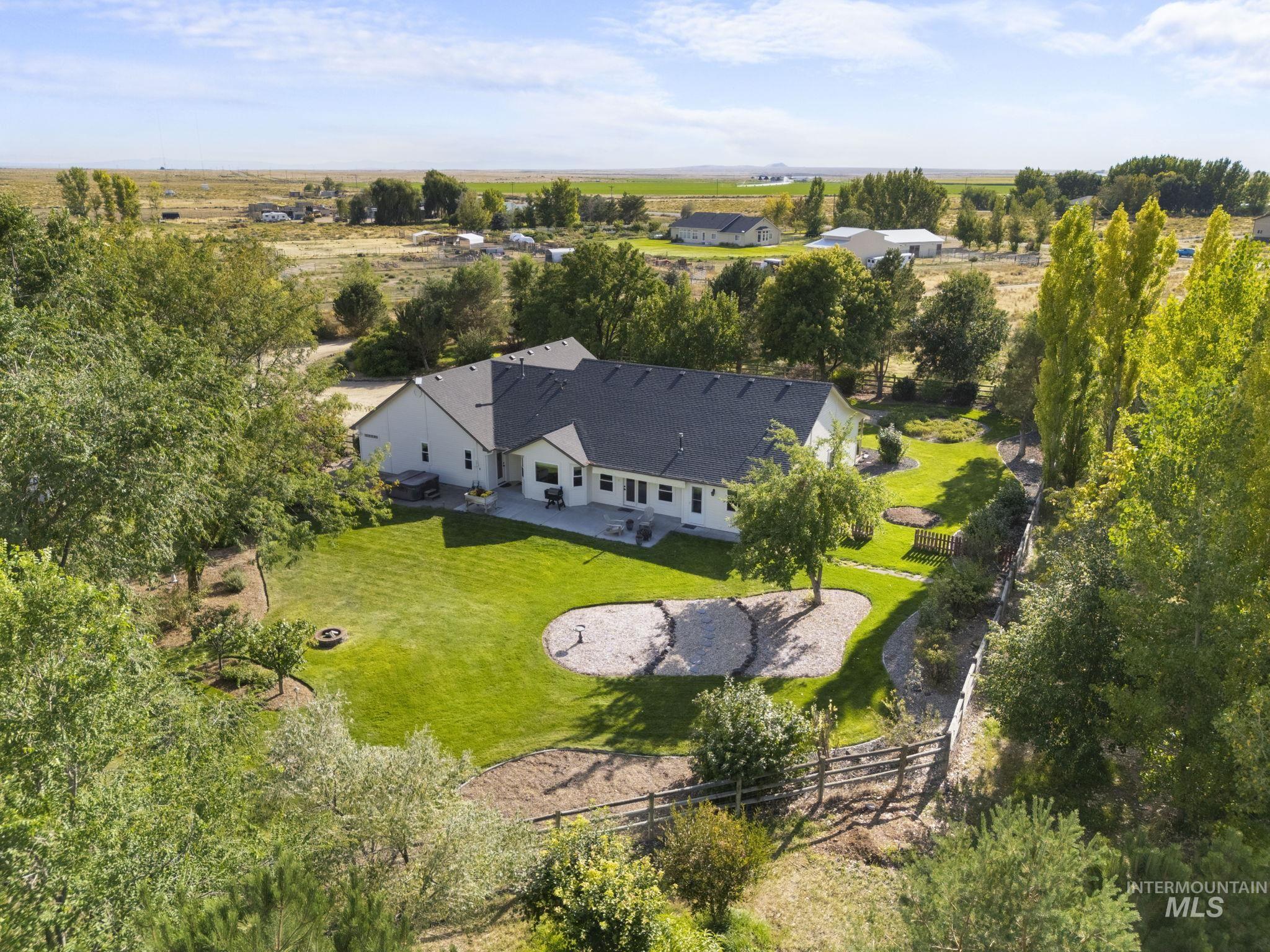 18568 S Cloverdale Rd, Kuna, Idaho 83634, 3 Bedrooms, 2.5 Bathrooms, Residential For Sale, Price $1,149,000, 98961709