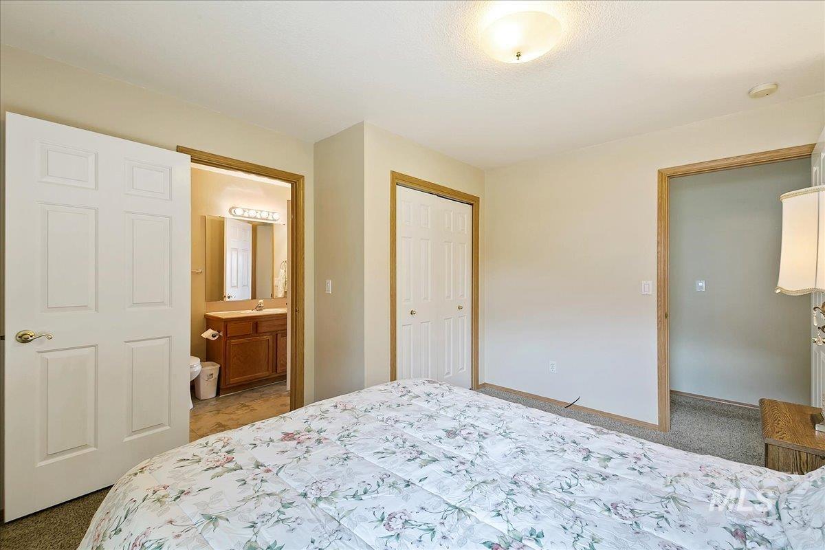 716 W Oxford Dr, Nampa, Idaho 83651, 2 Bedrooms, 2 Bathrooms, Residential For Sale, Price $279,000, 98961712