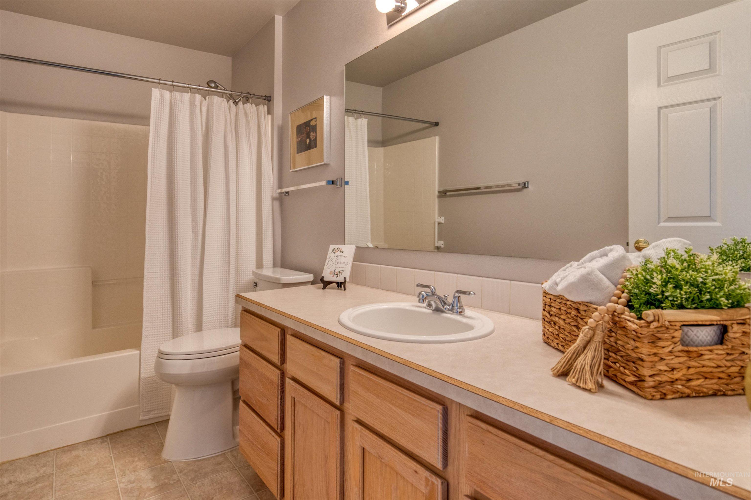 99 E Waterbury Ln, Meridian, Idaho 83646, 2 Bedrooms, 2 Bathrooms, Residential For Sale, Price $310,000, 98961721