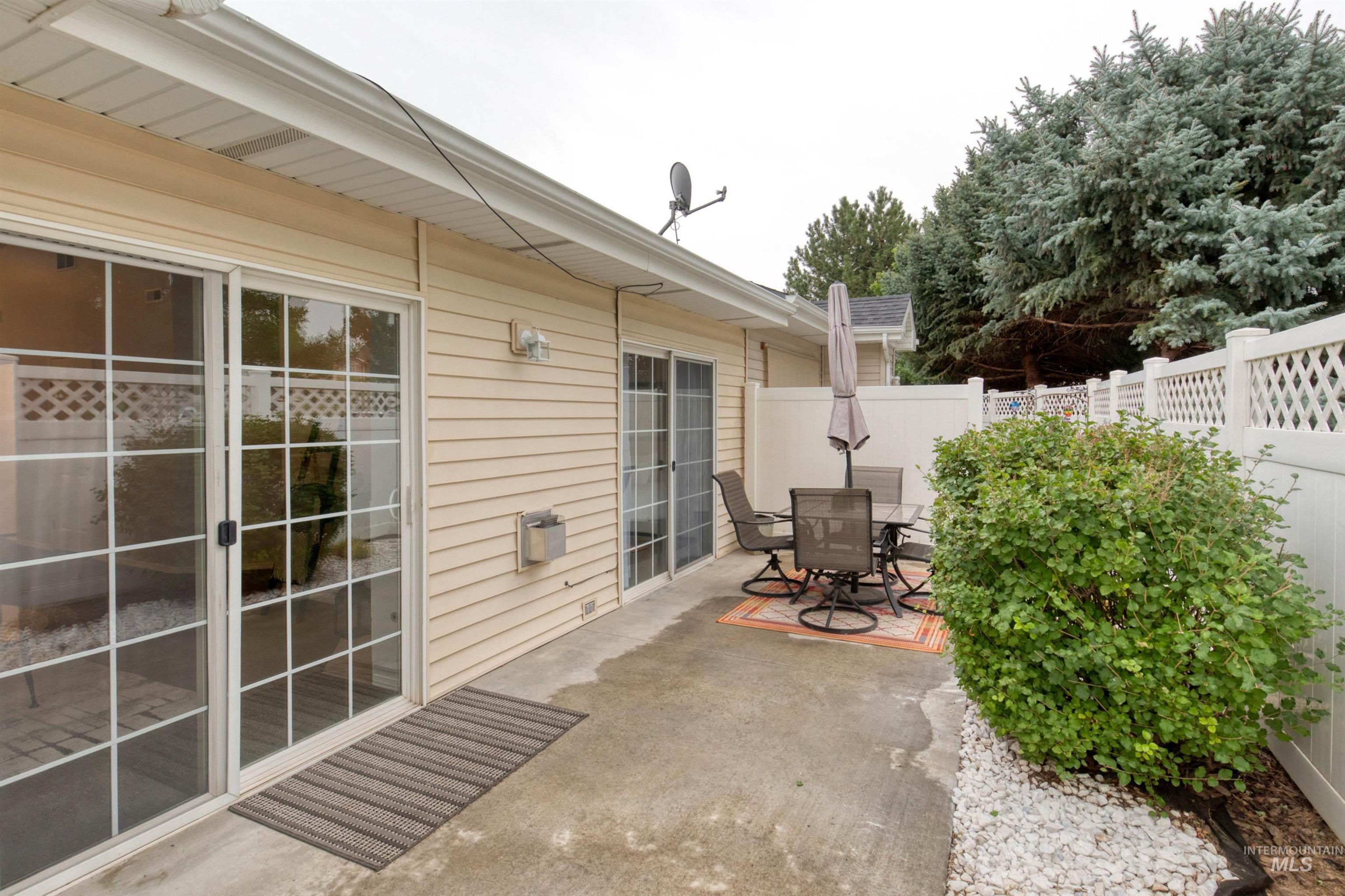 99 E Waterbury Ln, Meridian, Idaho 83646, 2 Bedrooms, 2 Bathrooms, Residential For Sale, Price $310,000, 98961721
