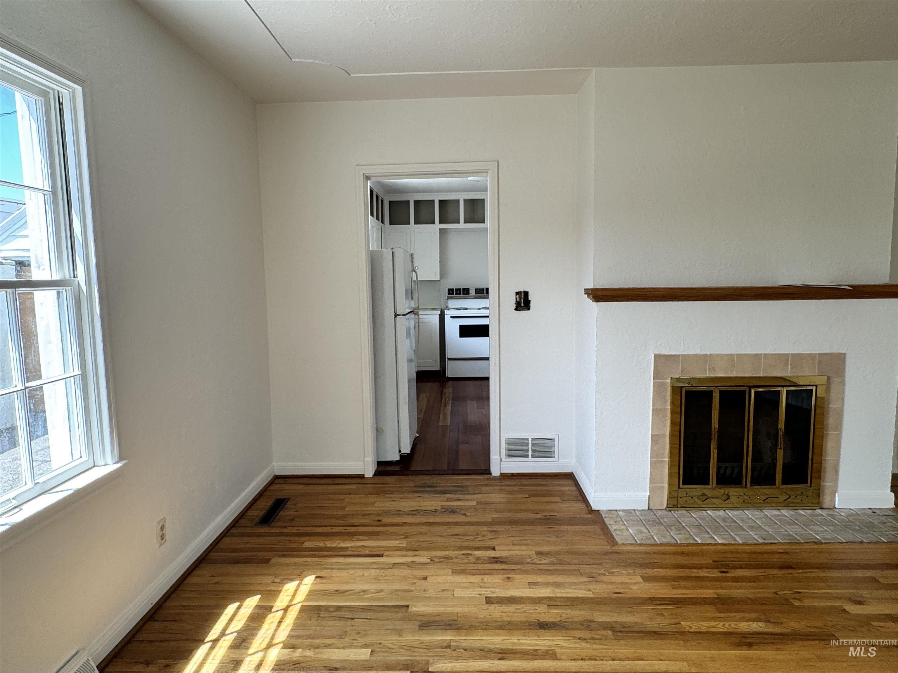 1115 11th Avenue East, Twin Falls, Idaho 83301, 3 Bedrooms, Business/Commercial For Sale, Price $249,900, 98961730