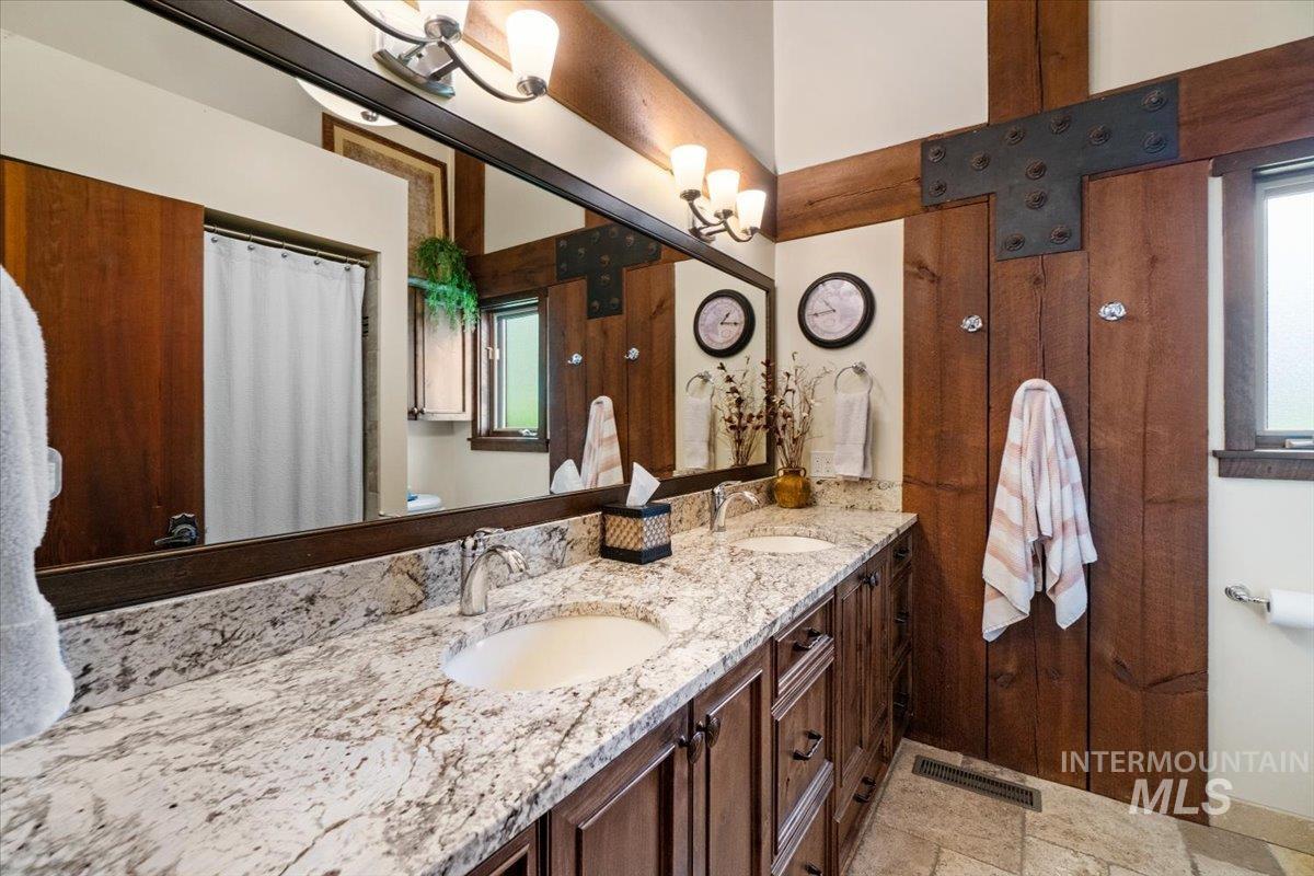 16801 Meadow Ln, Nampa, Idaho 83687, 4 Bedrooms, 3 Bathrooms, Residential For Sale, Price $1,590,000, 98961735
