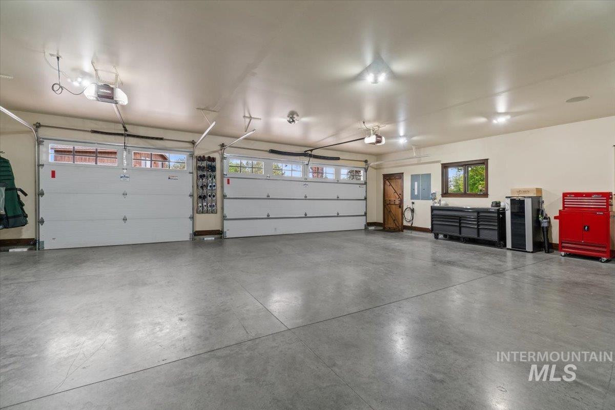 16801 Meadow Ln, Nampa, Idaho 83687, 4 Bedrooms, 3 Bathrooms, Residential For Sale, Price $1,590,000, 98961735