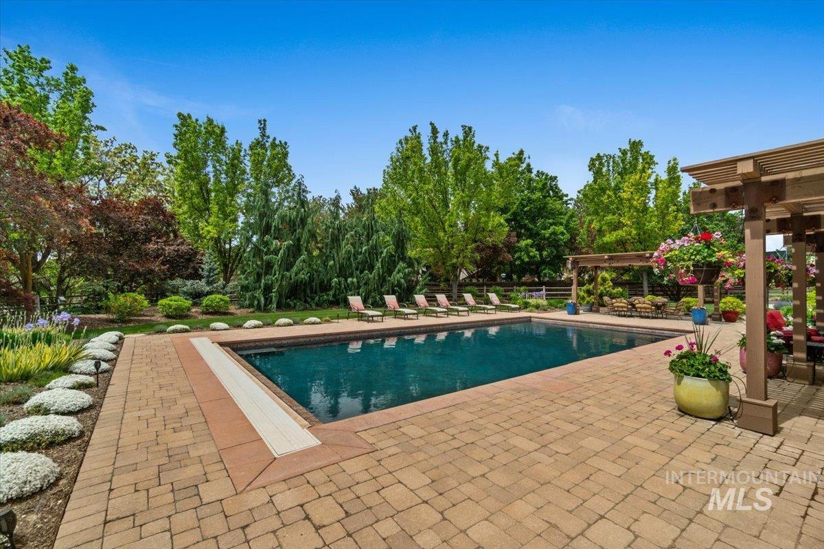 16801 Meadow Ln, Nampa, Idaho 83687, 4 Bedrooms, 3 Bathrooms, Residential For Sale, Price $1,590,000, 98961735
