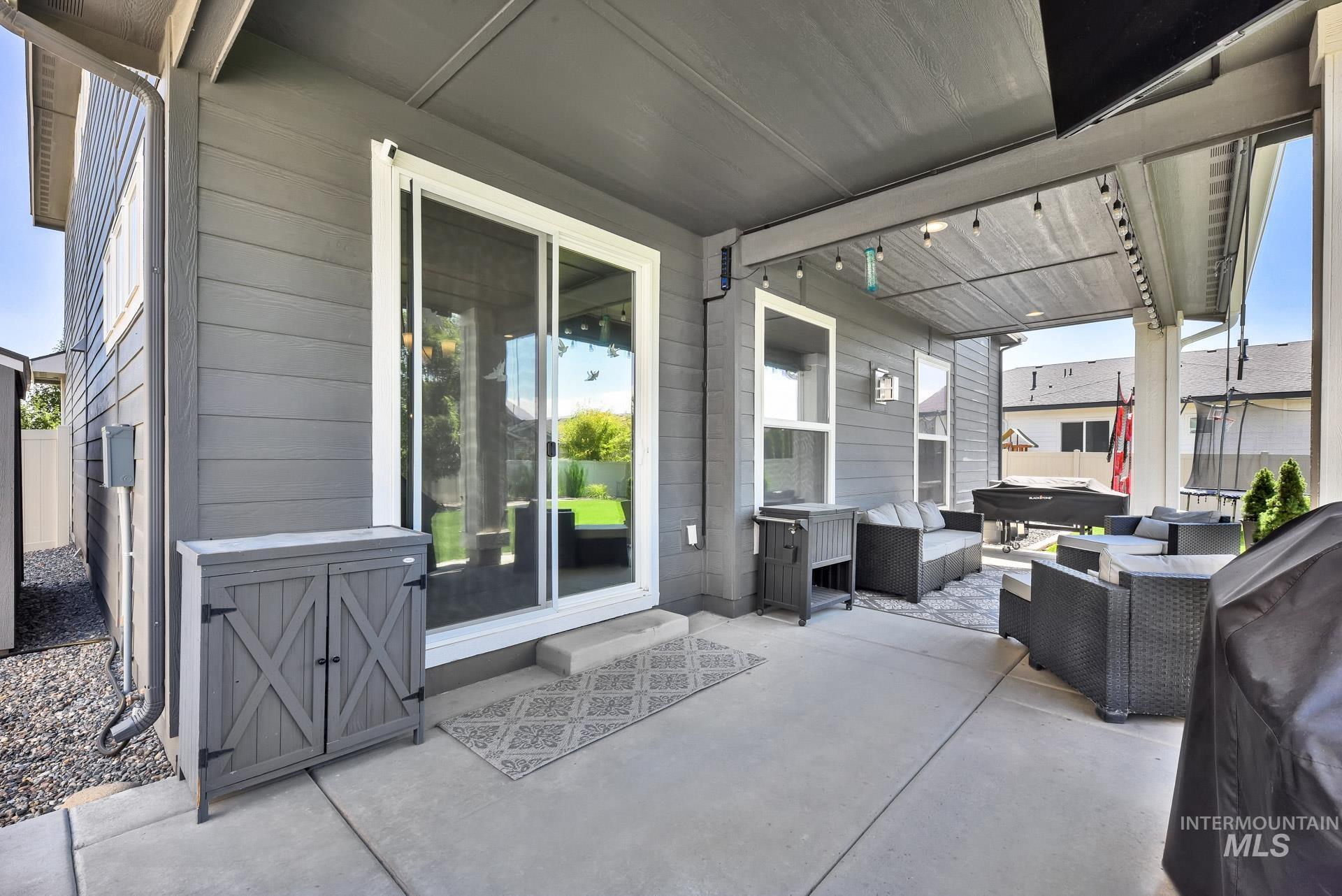 5371 S Montague Way, Meridian, Idaho 83642, 4 Bedrooms, 2.5 Bathrooms, Residential For Sale, Price $799,900, 98961769