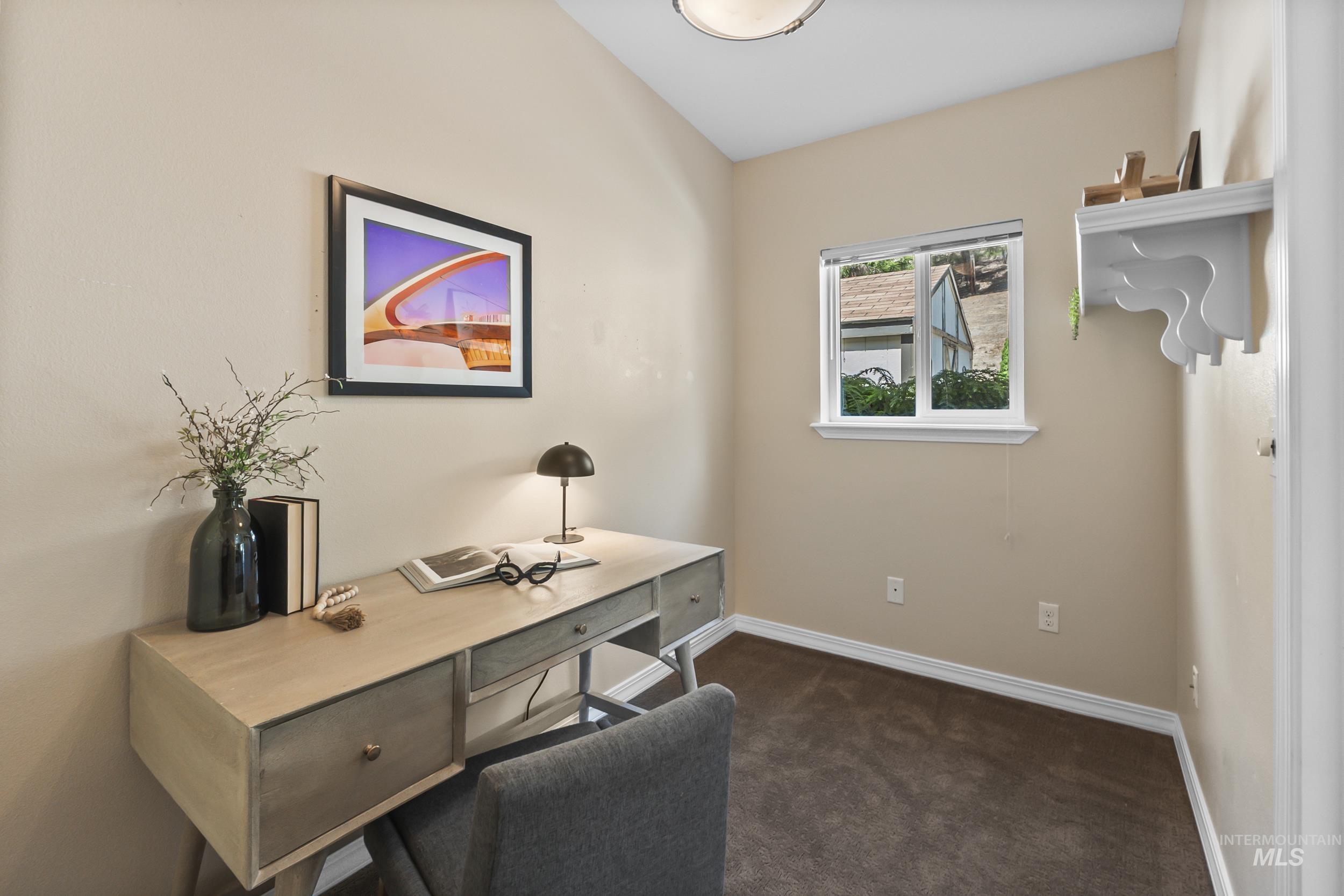 3850 W Hill Rd, Boise, Idaho 83703-4224, 3 Bedrooms, 2 Bathrooms, Residential Income For Sale, Price $699,900, 98961780