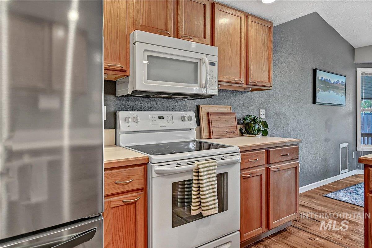 9238 W Chad St, Boise, Idaho 83709, 3 Bedrooms, 2 Bathrooms, Residential For Sale, Price $419,900, 98961790