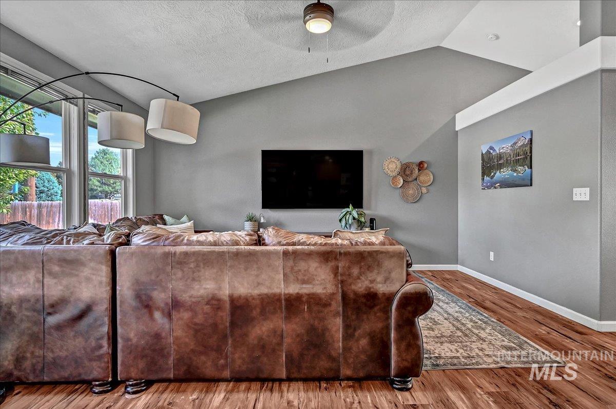 9238 W Chad St, Boise, Idaho 83709, 3 Bedrooms, 2 Bathrooms, Residential For Sale, Price $419,900, 98961790