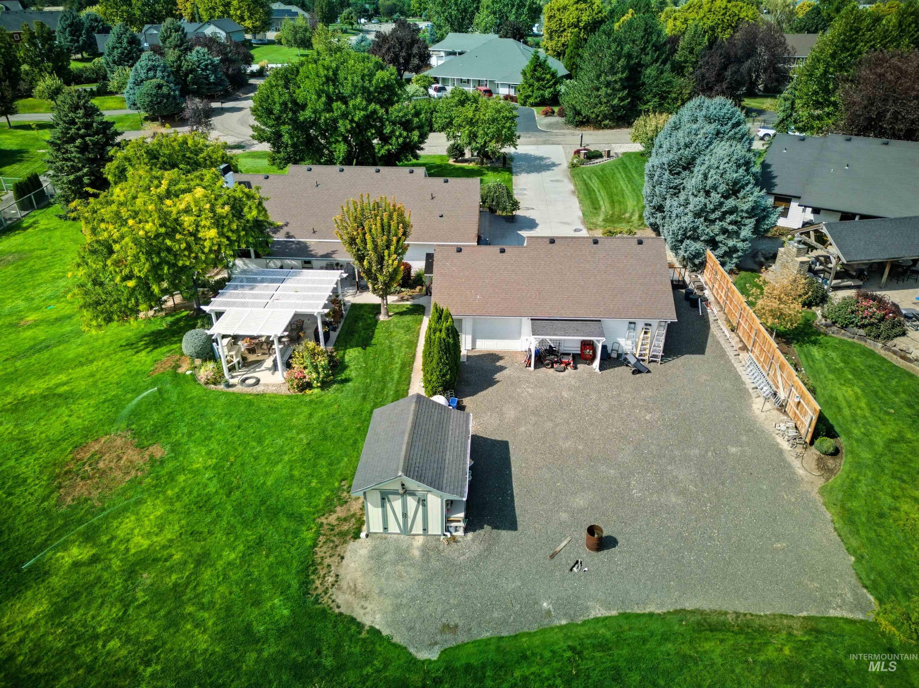 Aerial view of property and surrounding area