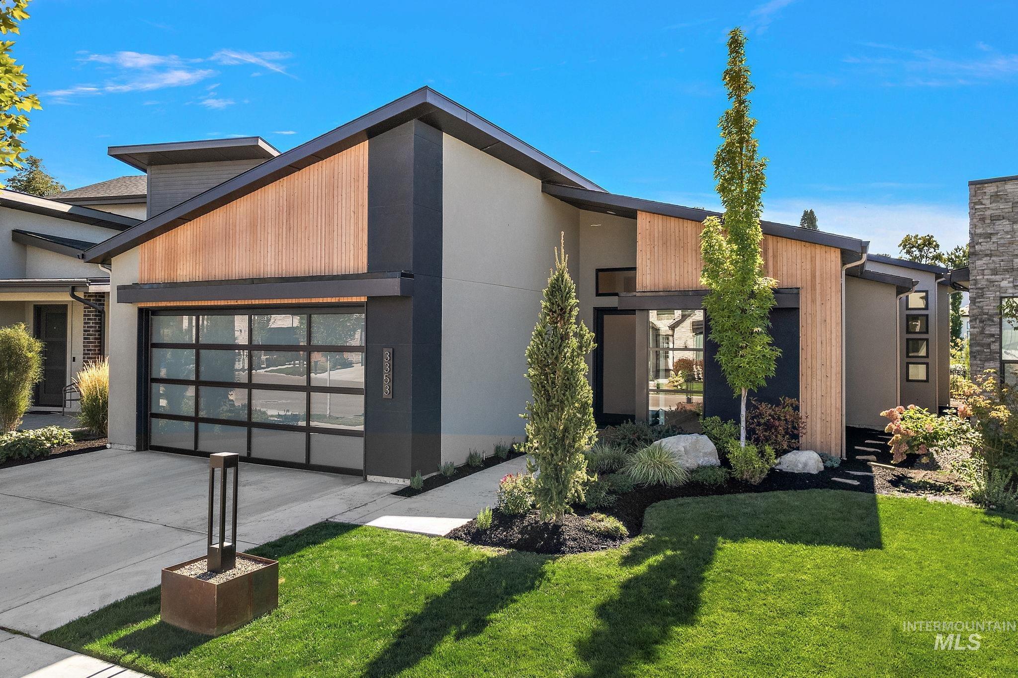 3353 S Eagle Brook Lane, Eagle, Idaho 83616, 3 Bedrooms, 2.5 Bathrooms, Residential For Sale, Price $999,999, 98961813