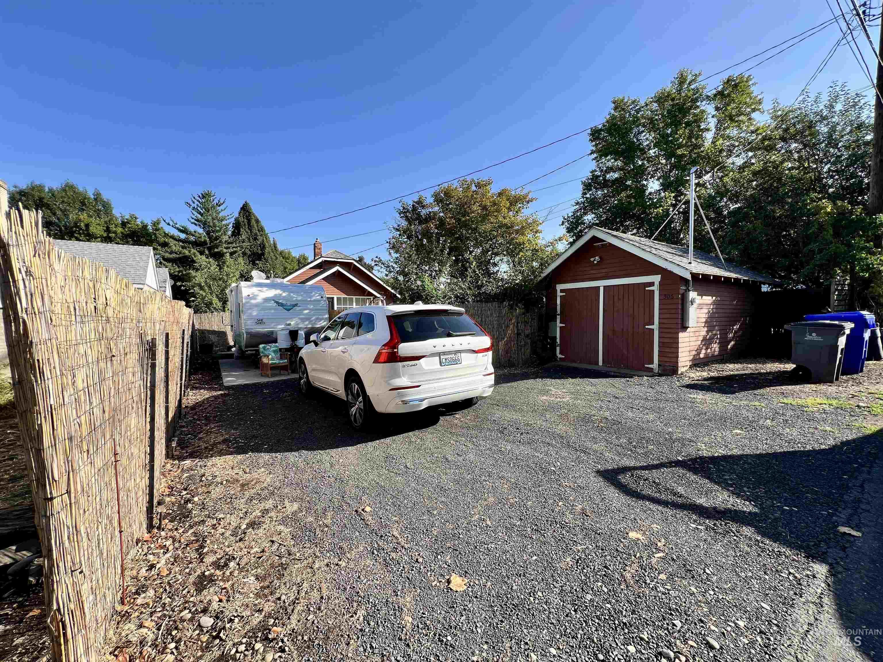 View of yard with a shed