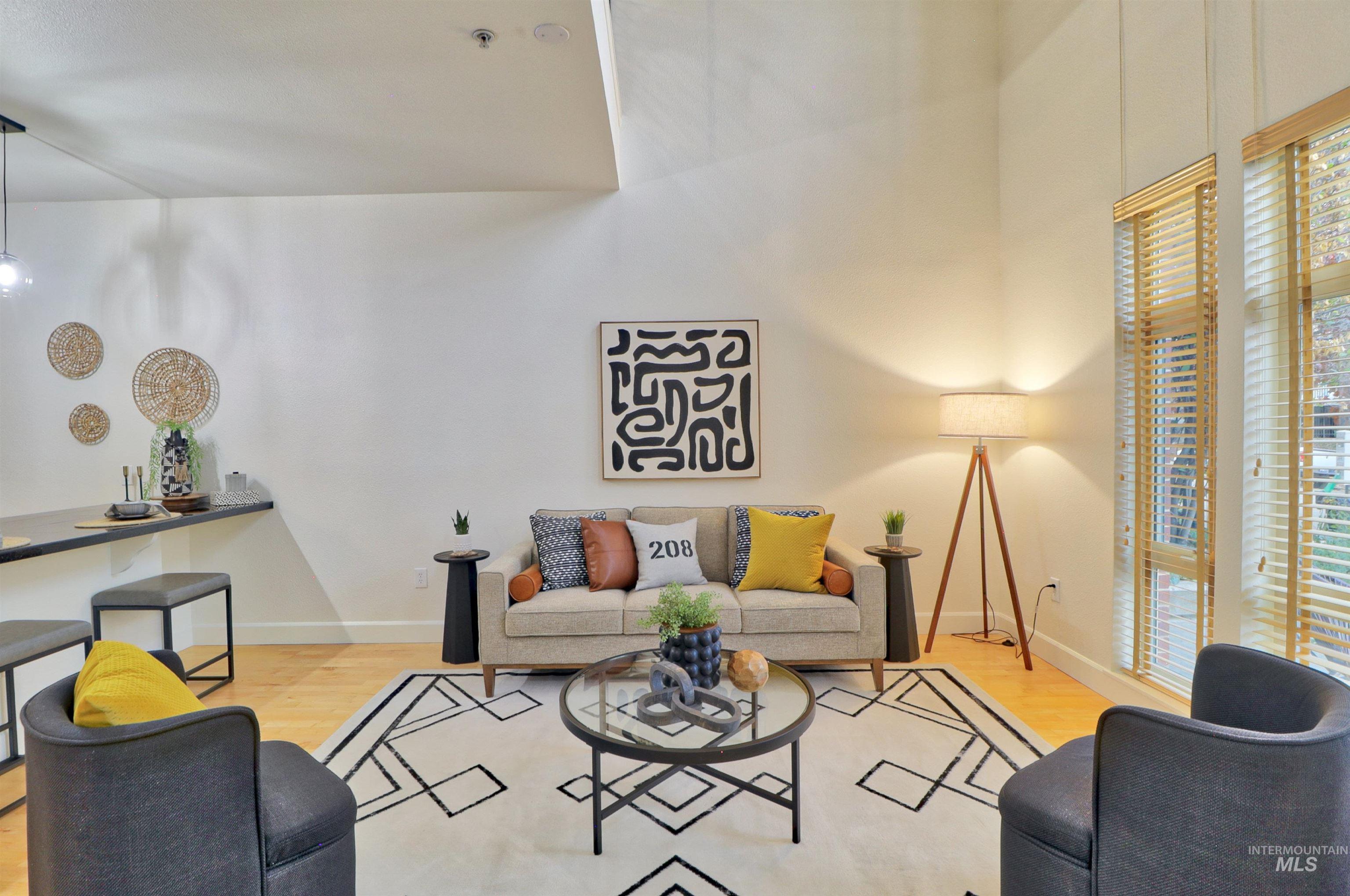 412 S 13th Street, Boise, Idaho 83702-5082, 1 Bedroom, 1.5 Bathrooms, Residential For Sale, Price $474,400, 98961823