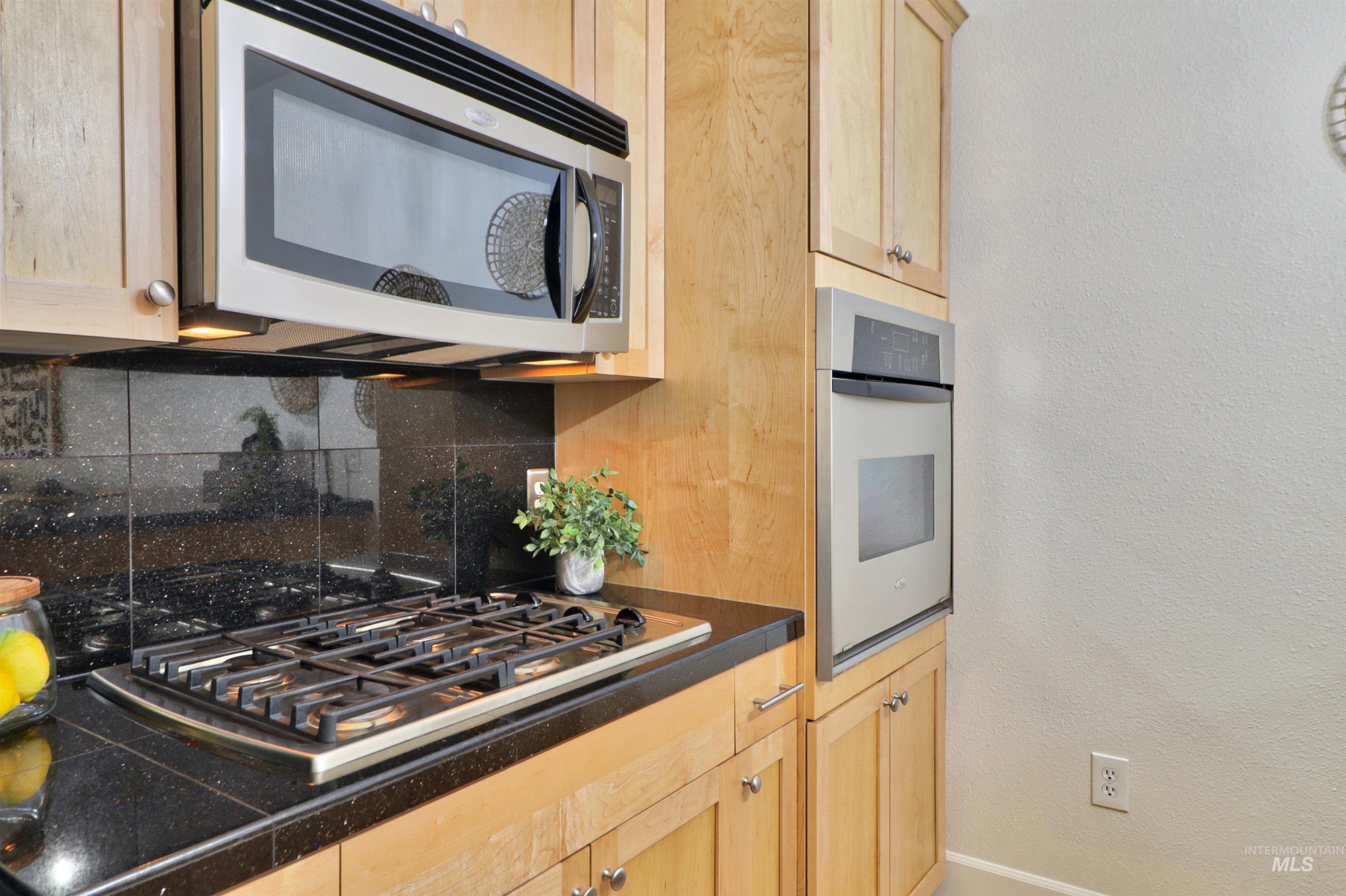 412 S 13th Street, Boise, Idaho 83702-5082, 1 Bedroom, 1.5 Bathrooms, Residential For Sale, Price $474,400, 98961823