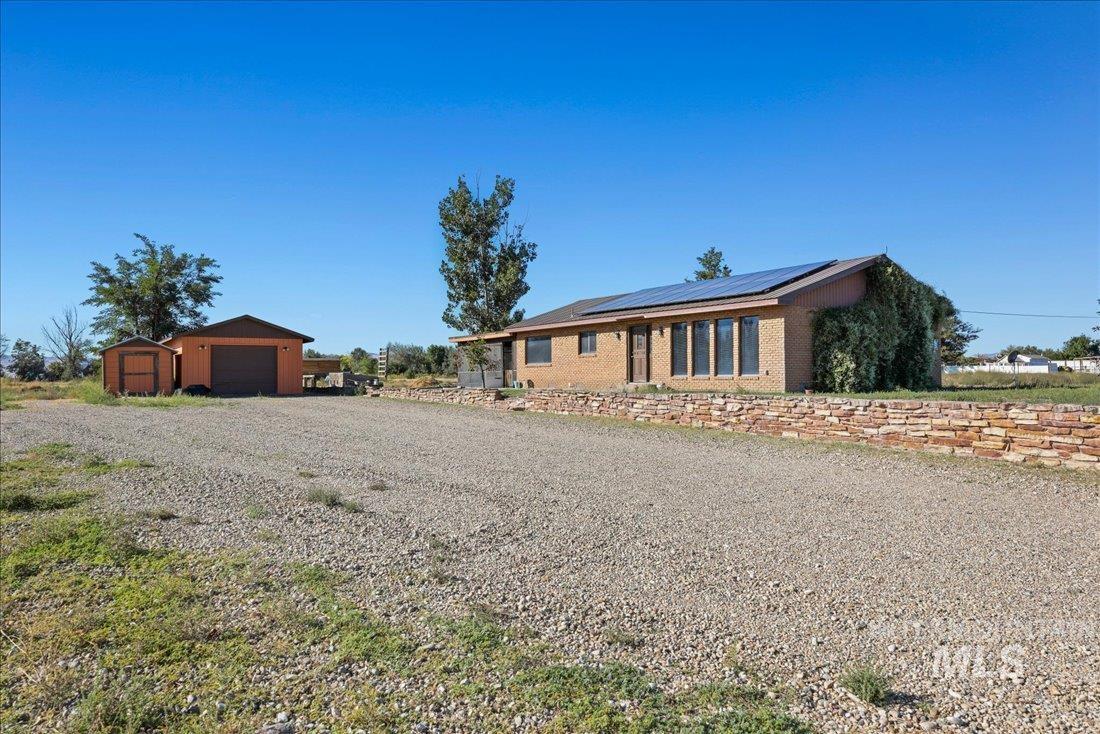 26197 Reed Ln, Wilder, Idaho 83676-5705, 2 Bedrooms, 1 Bathroom, Residential For Sale, Price $455,000, 98961828