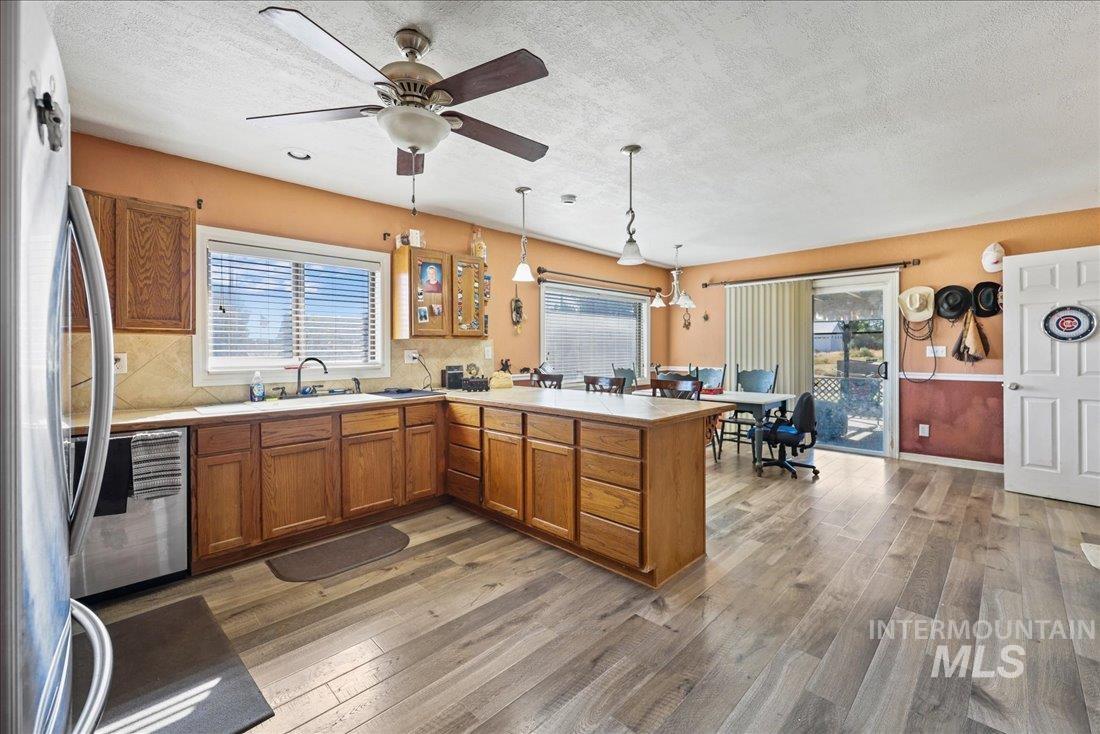 26197 Reed Ln, Wilder, Idaho 83676-5705, 2 Bedrooms, 1 Bathroom, Residential For Sale, Price $455,000, 98961828