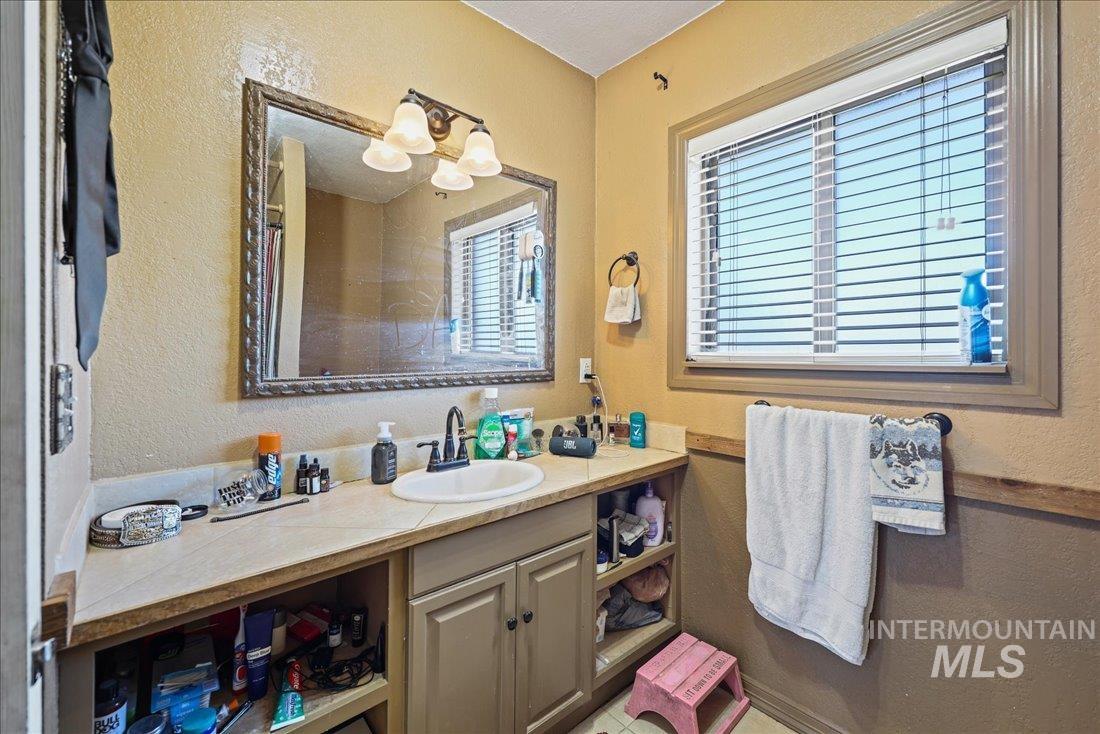 26197 Reed Ln, Wilder, Idaho 83676-5705, 2 Bedrooms, 1 Bathroom, Residential For Sale, Price $455,000, 98961828