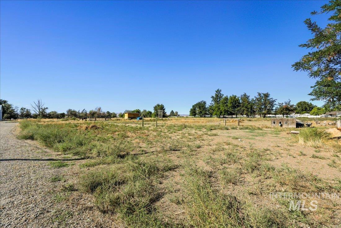 26197 Reed Ln, Wilder, Idaho 83676-5705, 2 Bedrooms, 1 Bathroom, Residential For Sale, Price $455,000, 98961828