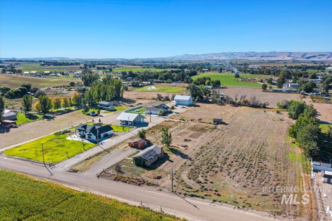 26197 Reed Ln, Wilder, Idaho 83676-5705, 2 Bedrooms, 1 Bathroom, Residential For Sale, Price $455,000, 98961828
