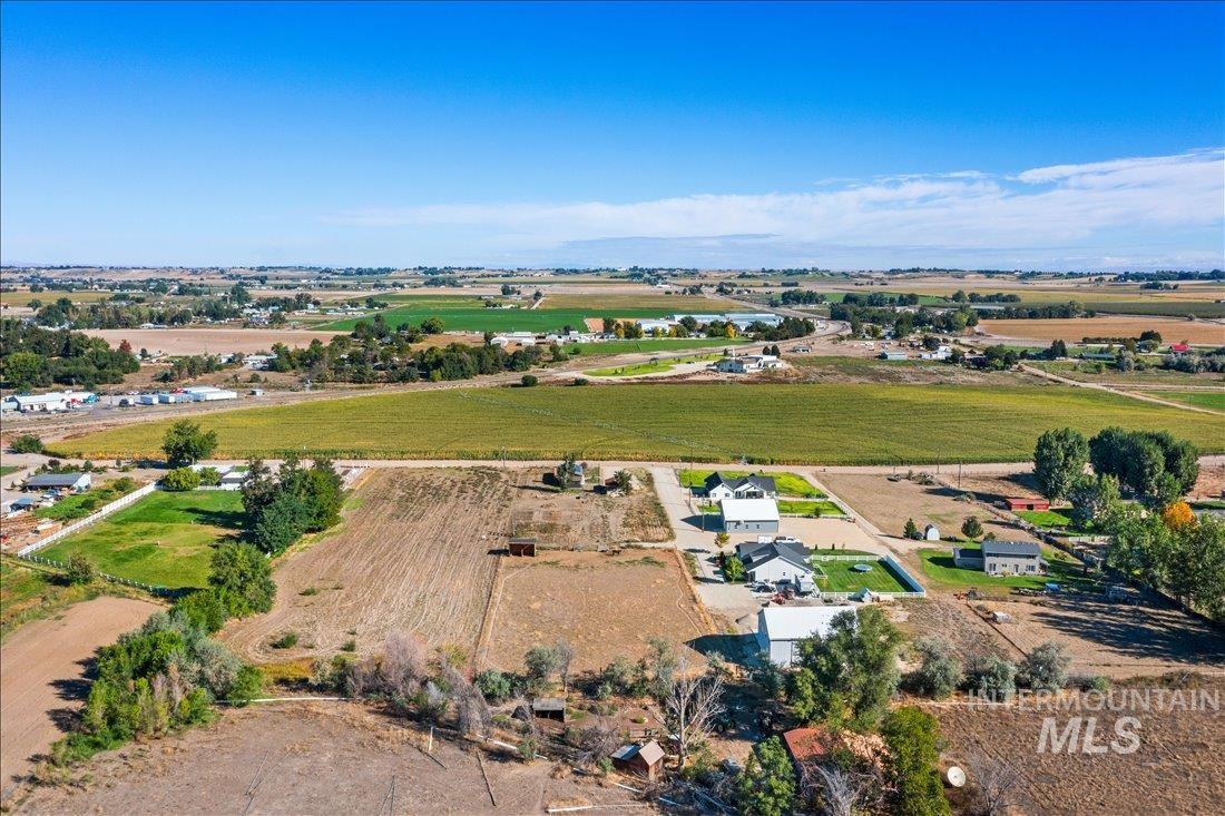 26197 Reed Ln, Wilder, Idaho 83676-5705, 2 Bedrooms, 1 Bathroom, Residential For Sale, Price $455,000, 98961828