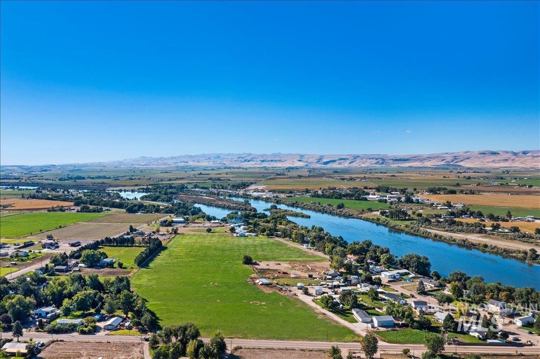26197 Reed Ln, Wilder, Idaho 83676-5705, 2 Bedrooms, 1 Bathroom, Residential For Sale, Price $455,000, 98961828