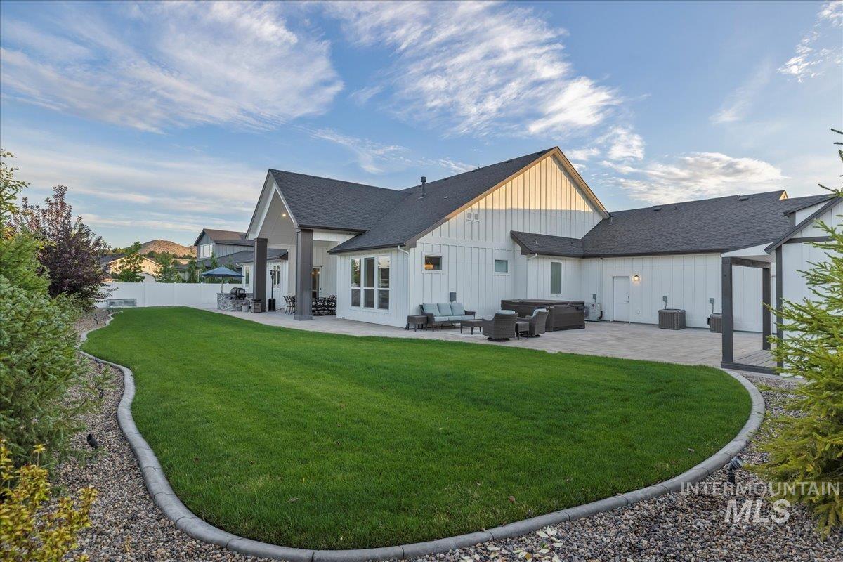 8101 W Mirror Pond Dr, Boise, Idaho 83714, 4 Bedrooms, 3.5 Bathrooms, Residential For Sale, Price $1,379,000, 98961832
