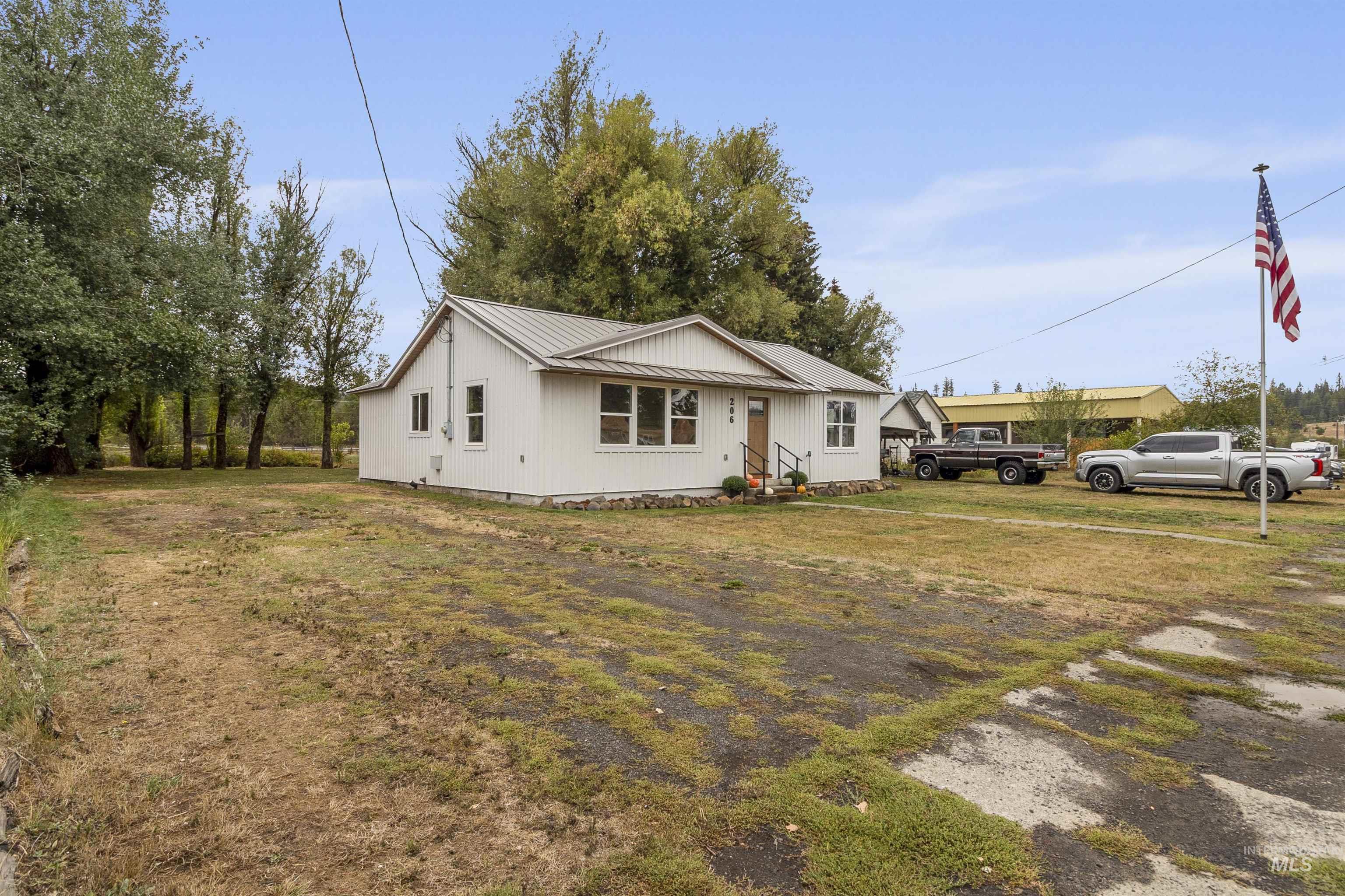 206 Spruce Street, Bovill, Idaho 83806, 2 Bedrooms, 1 Bathroom, Residential For Sale, Price $320,000, 98961834
