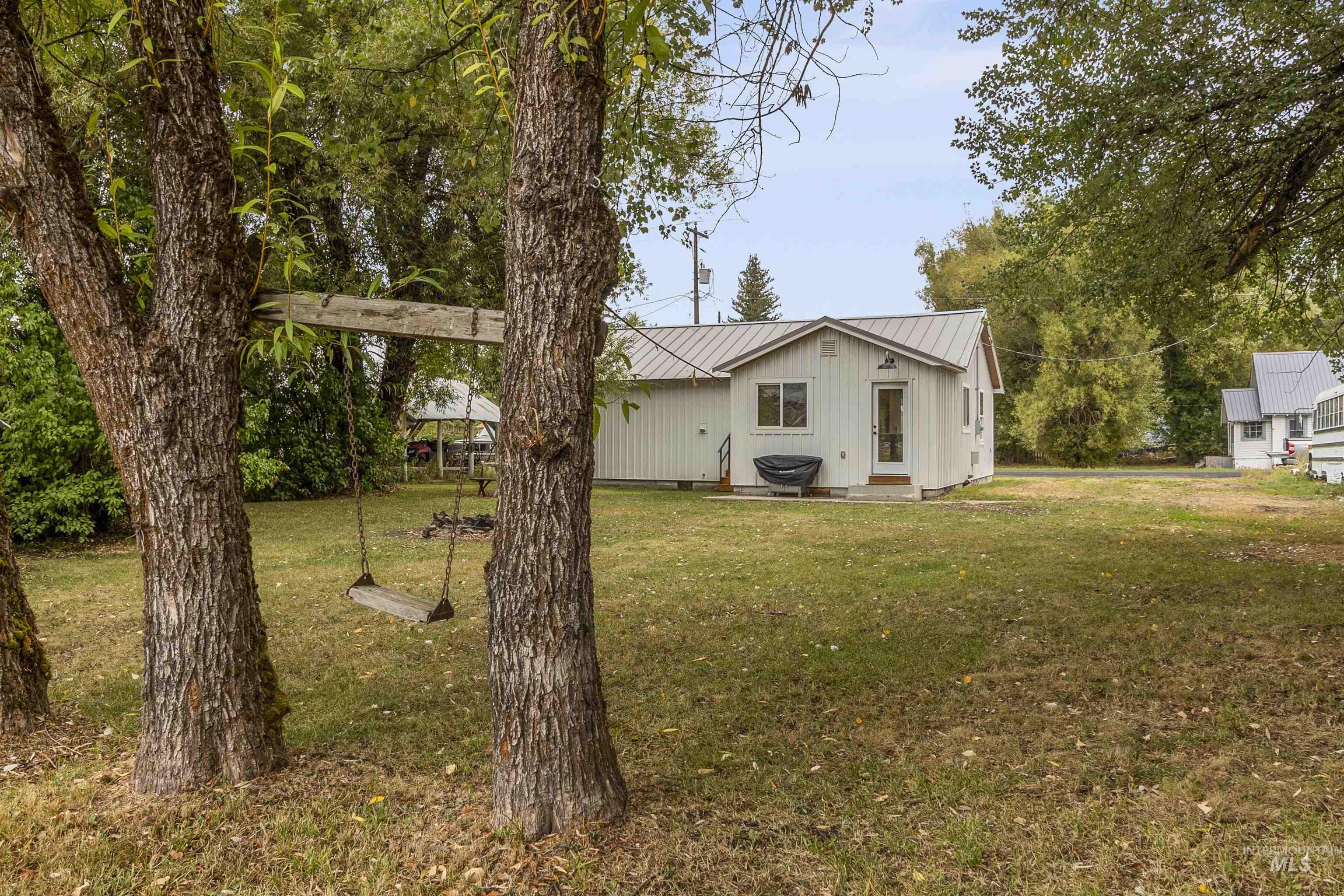 206 Spruce Street, Bovill, Idaho 83806, 2 Bedrooms, 1 Bathroom, Residential For Sale, Price $320,000, 98961834
