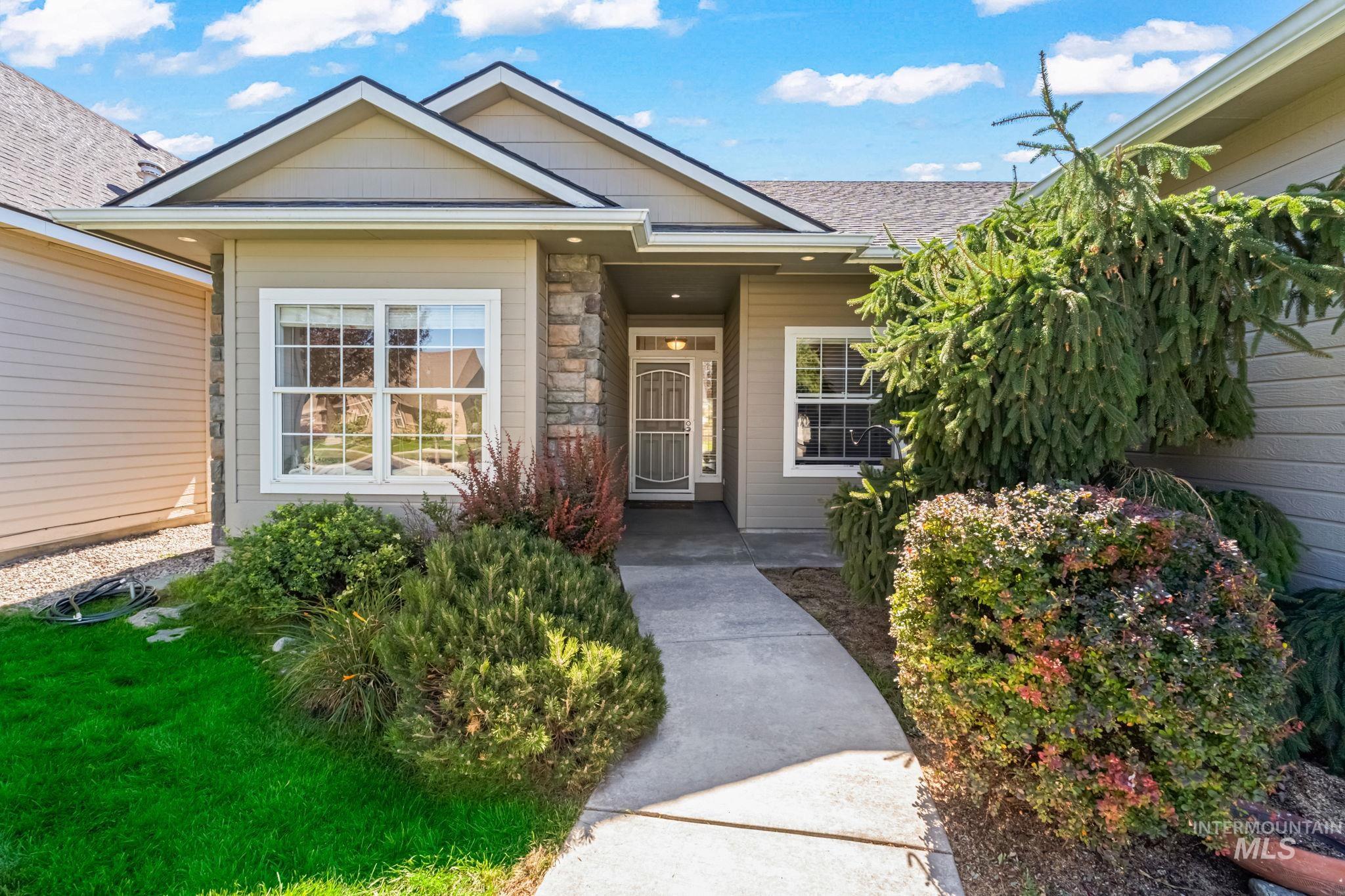 6899 E Greens Drive, Nampa, Idaho 83687-9427, 3 Bedrooms, 2 Bathrooms, Residential For Sale, Price $415,000, 98961841