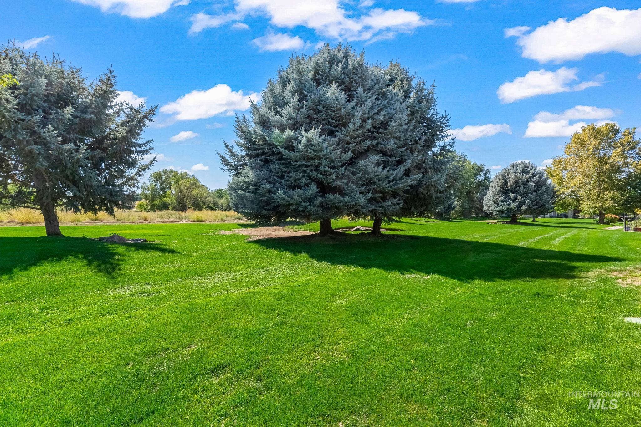 6899 E Greens Drive, Nampa, Idaho 83687-9427, 3 Bedrooms, 2 Bathrooms, Residential For Sale, Price $415,000, 98961841