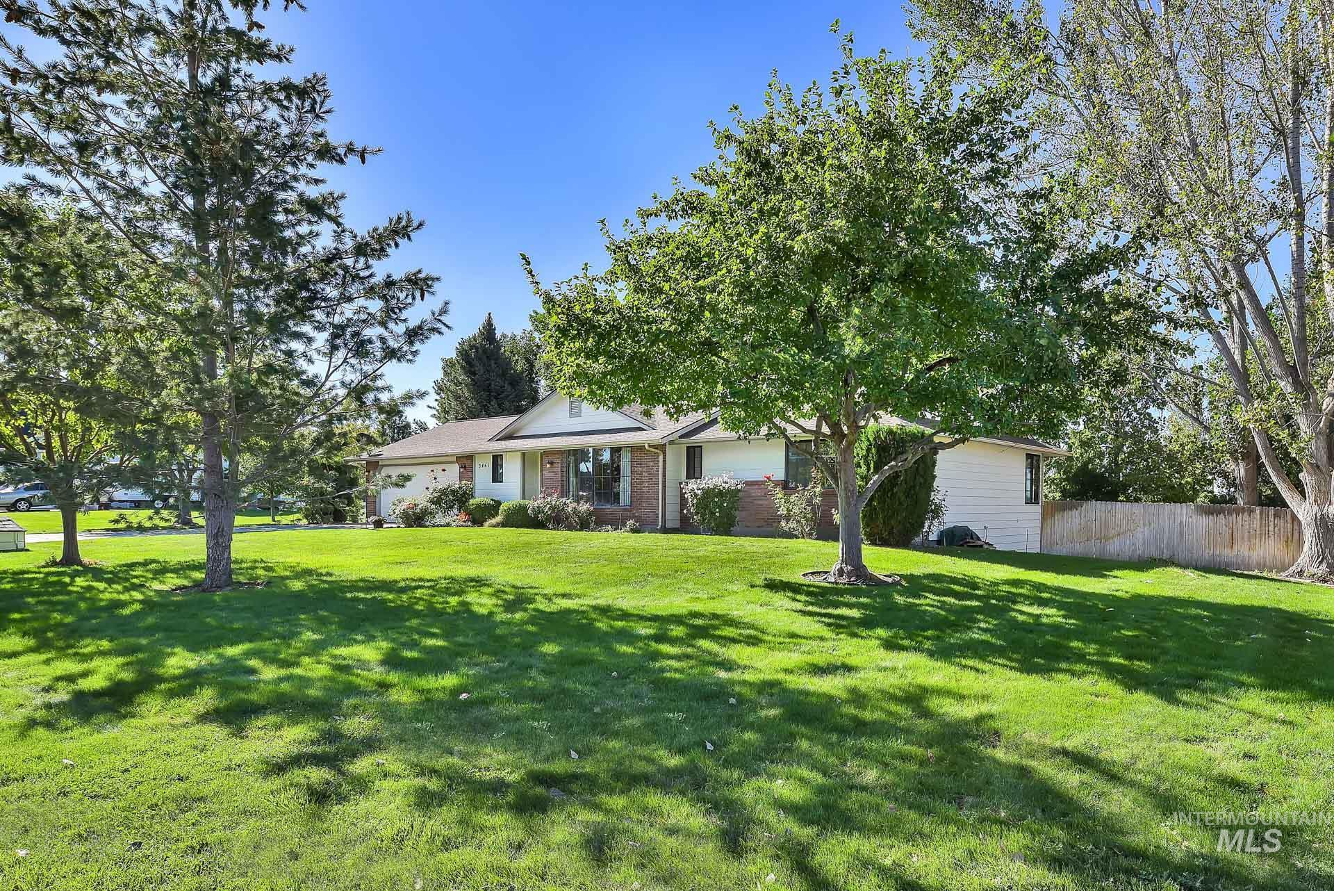 3461 W Davis, Meridian, Idaho 83642, 3 Bedrooms, 2.5 Bathrooms, Residential For Sale, Price $665,000, 98961851