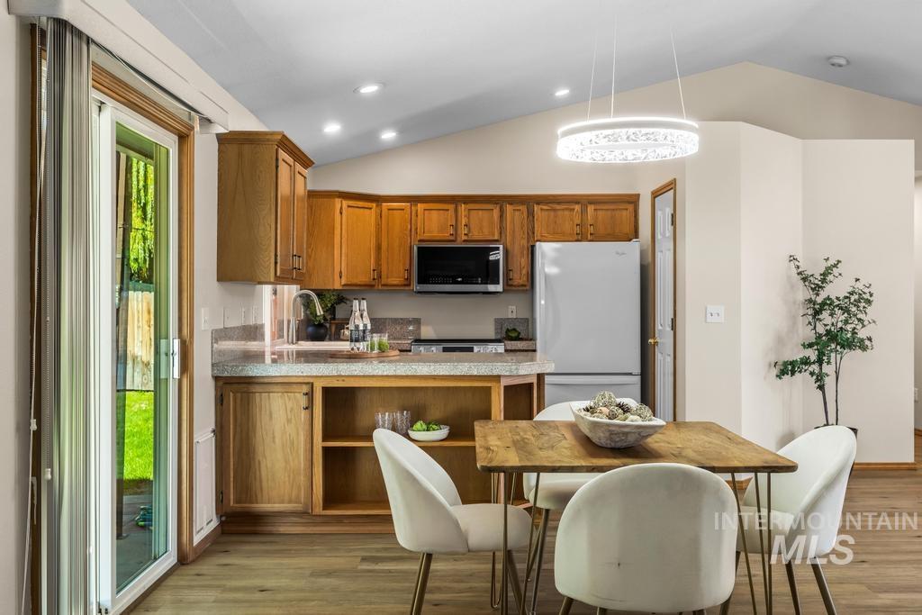 713 S Winthrop Way, Boise, Idaho 83709, 4 Bedrooms, 2.5 Bathrooms, Residential For Sale, Price $478,000, 98961852