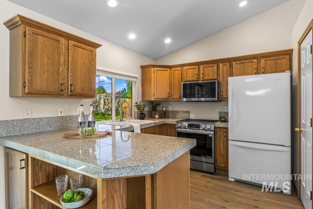 713 S Winthrop Way, Boise, Idaho 83709, 4 Bedrooms, 2.5 Bathrooms, Residential For Sale, Price $478,000, 98961852