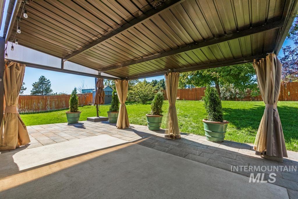 713 S Winthrop Way, Boise, Idaho 83709, 4 Bedrooms, 2.5 Bathrooms, Residential For Sale, Price $478,000, 98961852