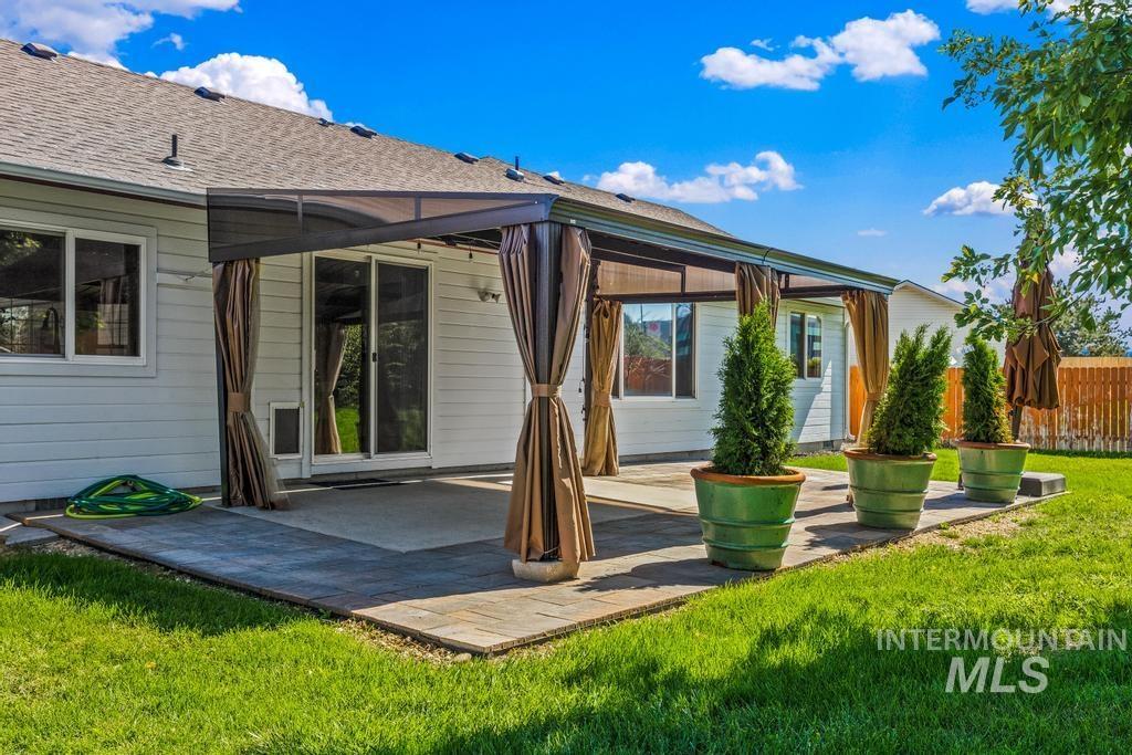 713 S Winthrop Way, Boise, Idaho 83709, 4 Bedrooms, 2.5 Bathrooms, Residential For Sale, Price $478,000, 98961852