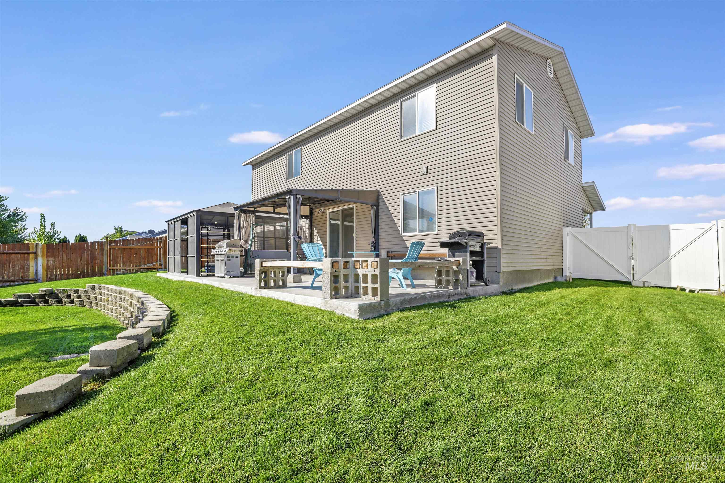 577 Hunter Ave, Twin Falls, Idaho 83301, 4 Bedrooms, 2.5 Bathrooms, Residential For Sale, Price $380,000, 98961856