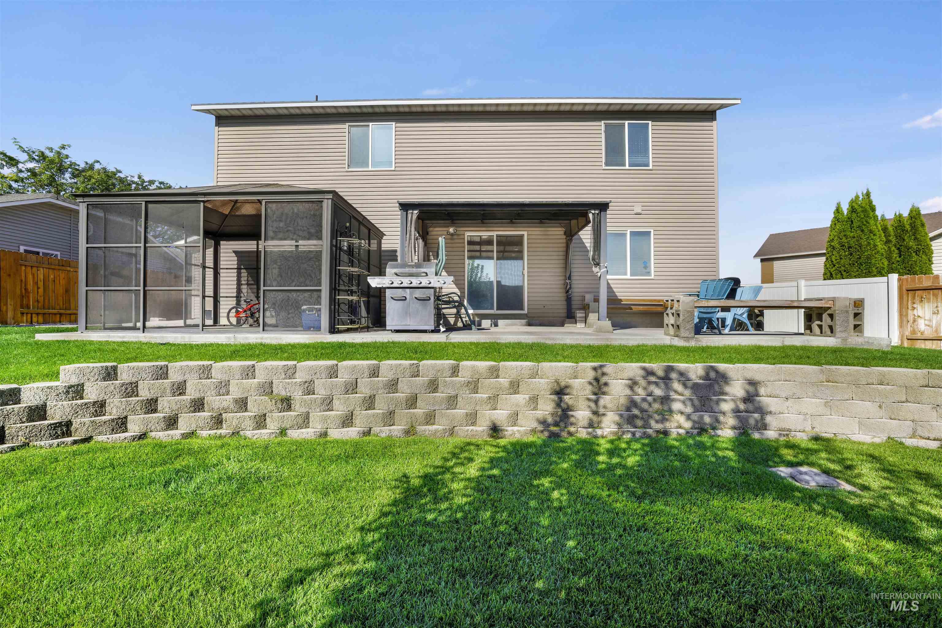 577 Hunter Ave, Twin Falls, Idaho 83301, 4 Bedrooms, 2.5 Bathrooms, Residential For Sale, Price $380,000, 98961856