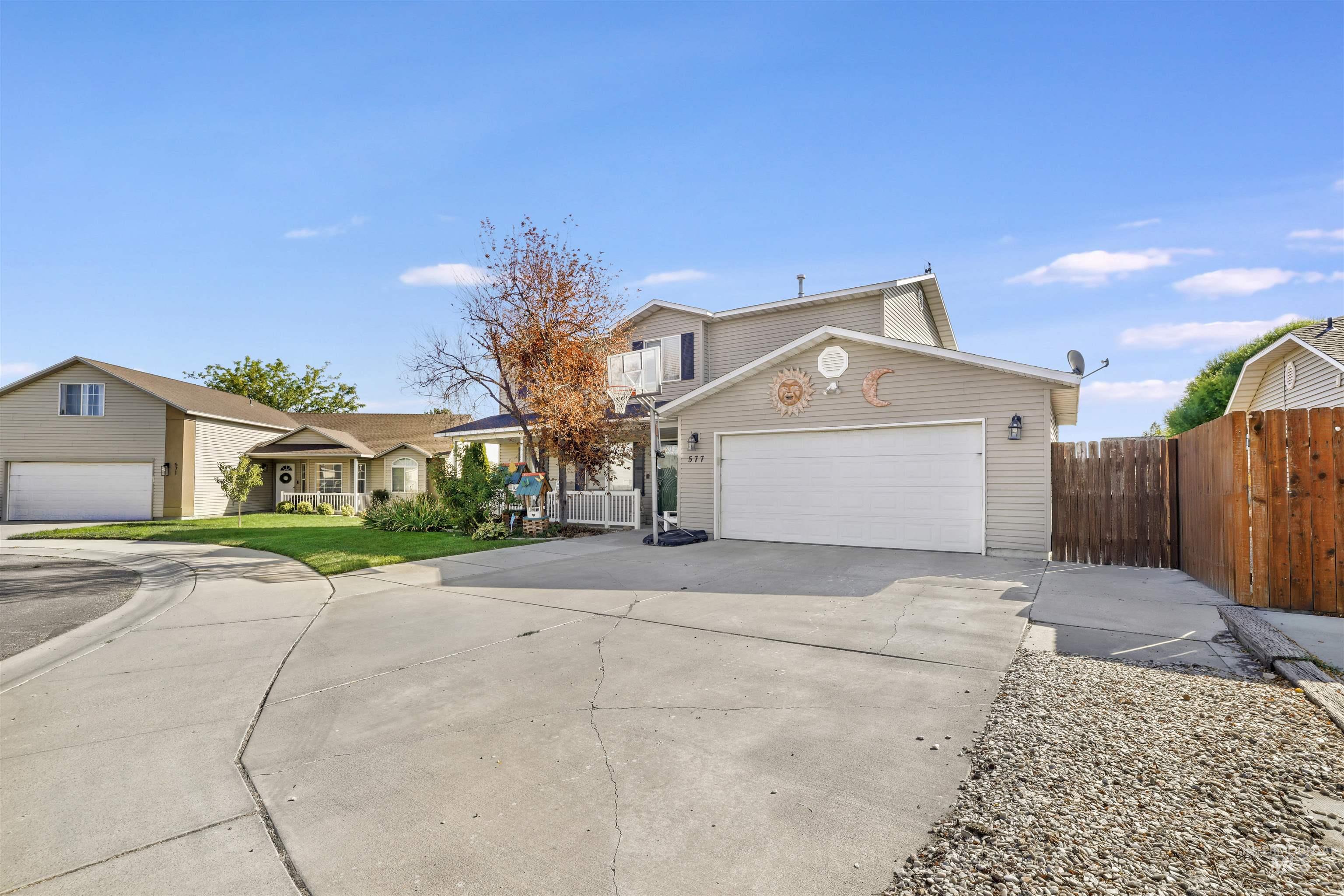 577 Hunter Ave, Twin Falls, Idaho 83301, 4 Bedrooms, 2.5 Bathrooms, Residential For Sale, Price $380,000, 98961856