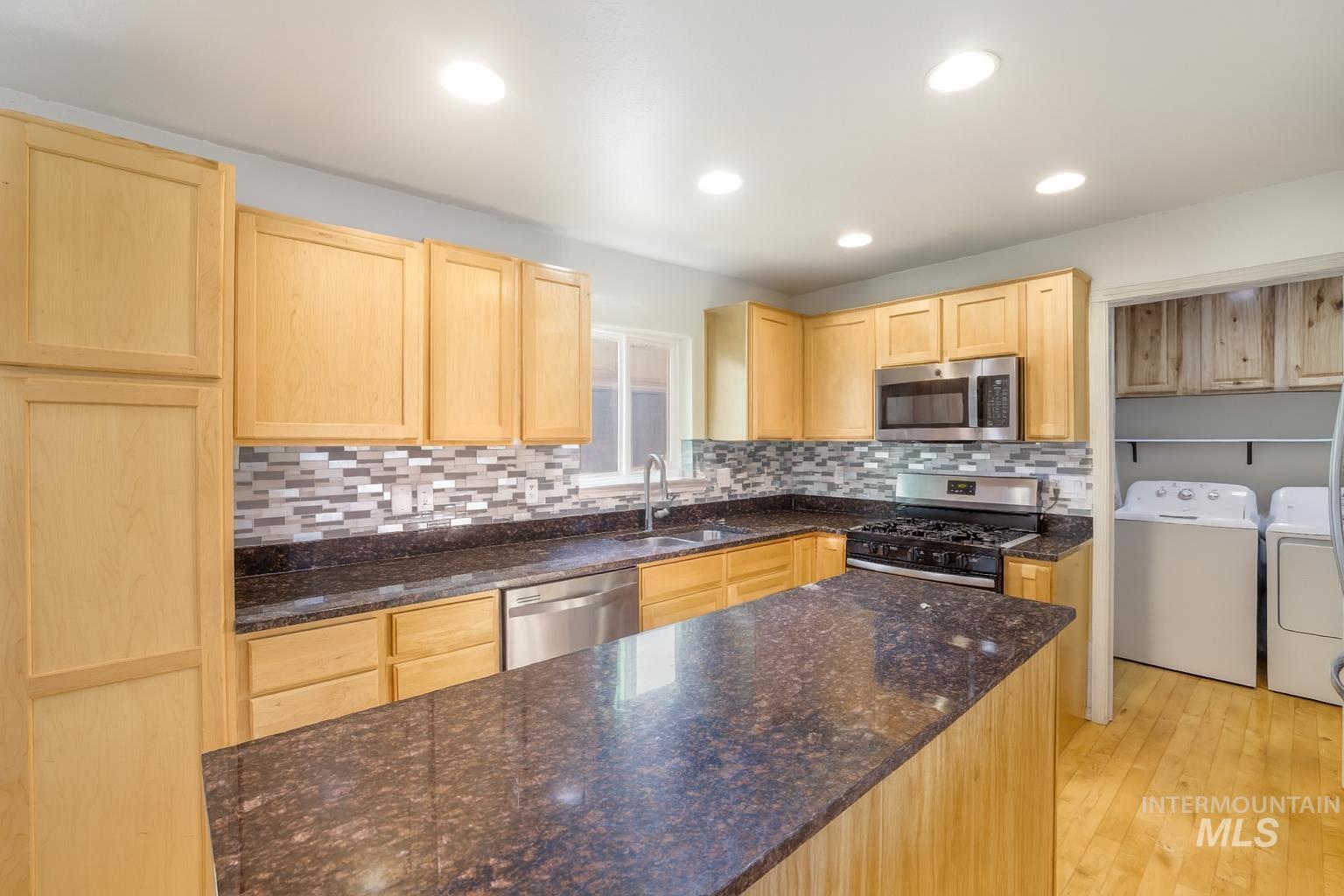 577 Hunter Ave, Twin Falls, Idaho 83301, 4 Bedrooms, 2.5 Bathrooms, Residential For Sale, Price $380,000, 98961856