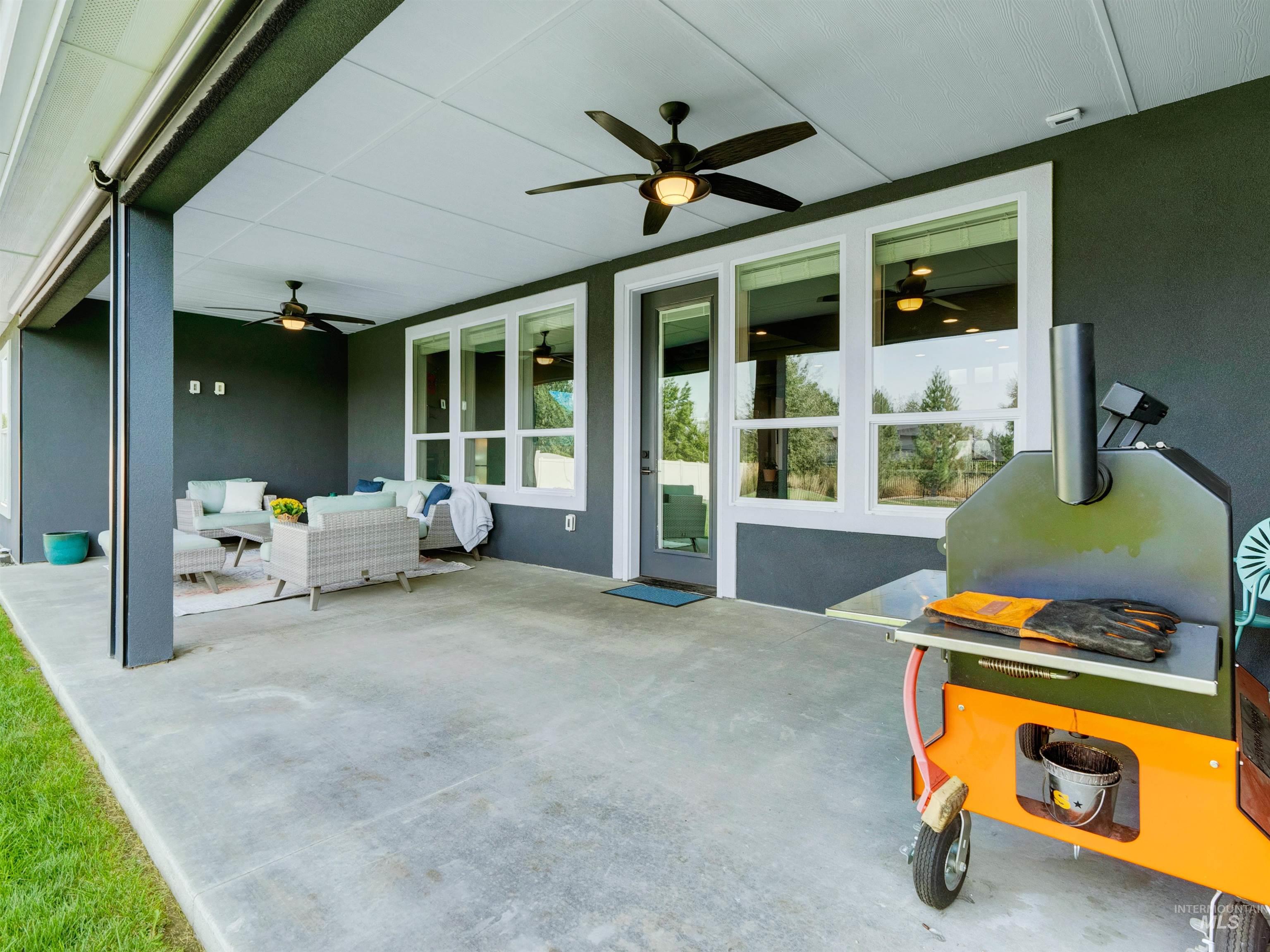 View of patio / terrace with an outdoor living space