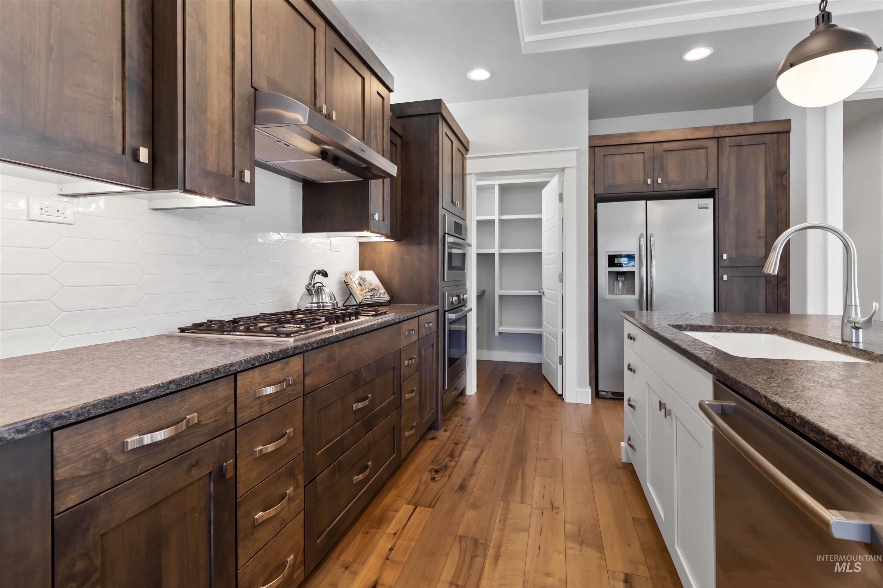 3918 W Sunny Cove Ln., Meridian, Idaho 83646, 2 Bedrooms, 2 Bathrooms, Residential For Sale, Price $539,900, 98961872