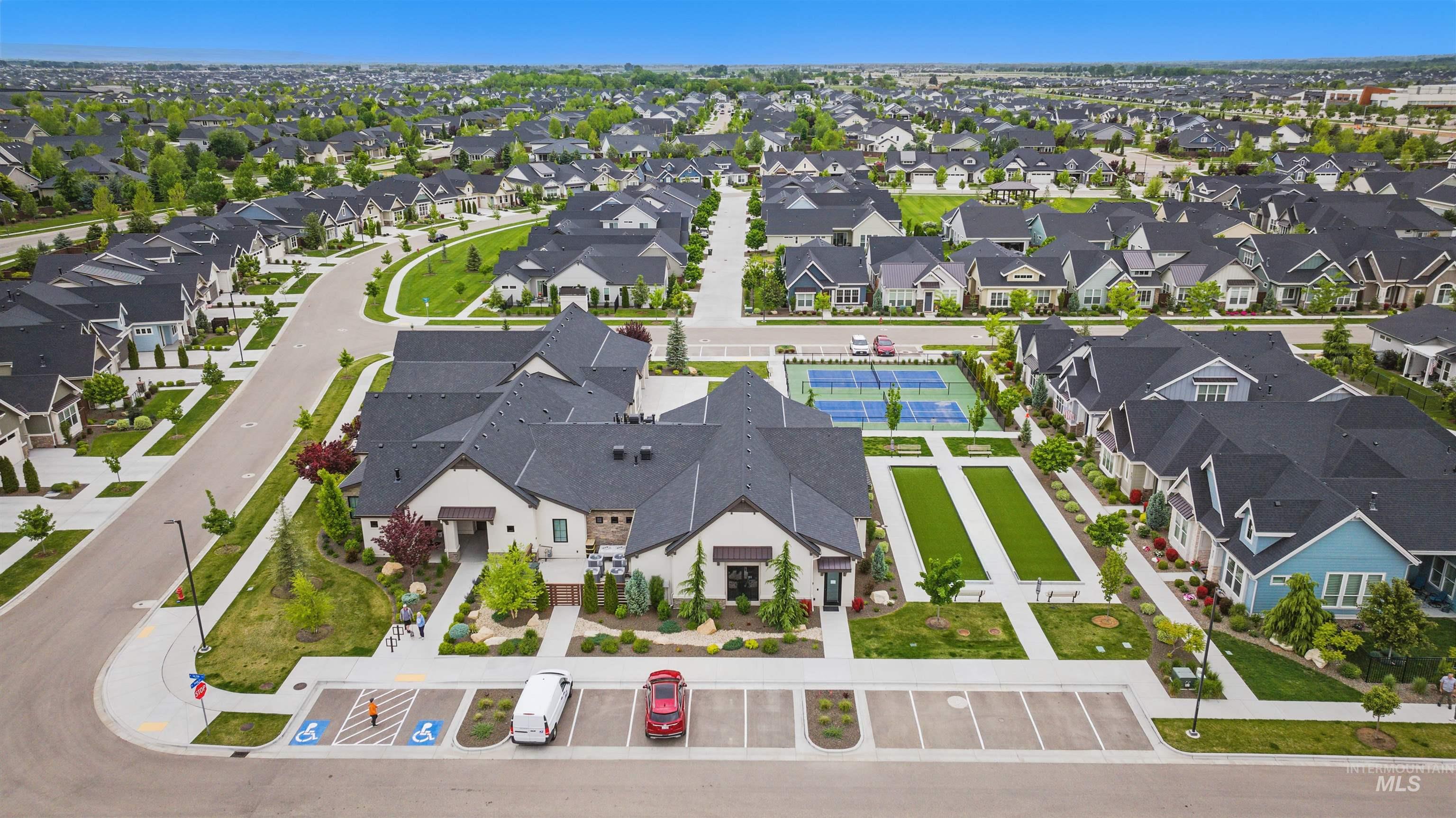 3918 W Sunny Cove Ln., Meridian, Idaho 83646, 2 Bedrooms, 2 Bathrooms, Residential For Sale, Price $539,900, 98961872