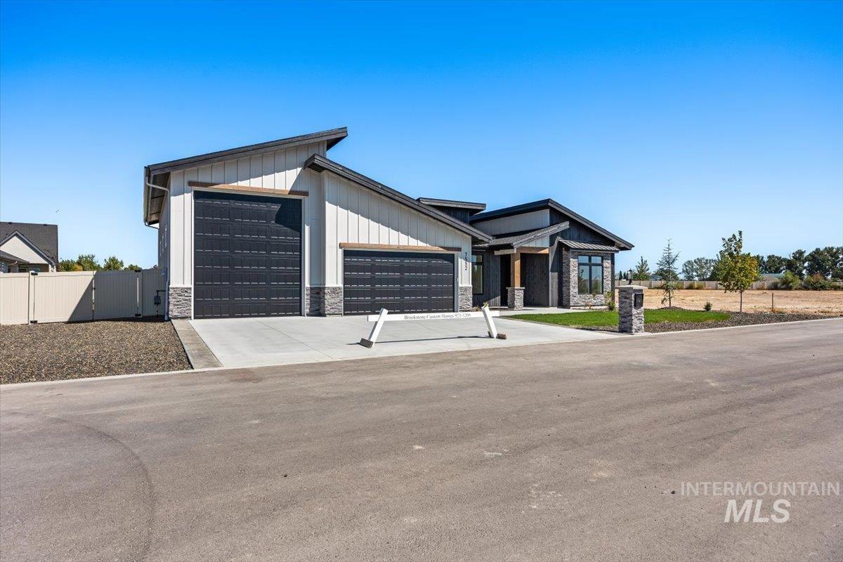 7552 E Newcastle Dr, Nampa, Idaho 83687, 3 Bedrooms, 2.5 Bathrooms, Residential For Sale, Price $834,900, 98961878