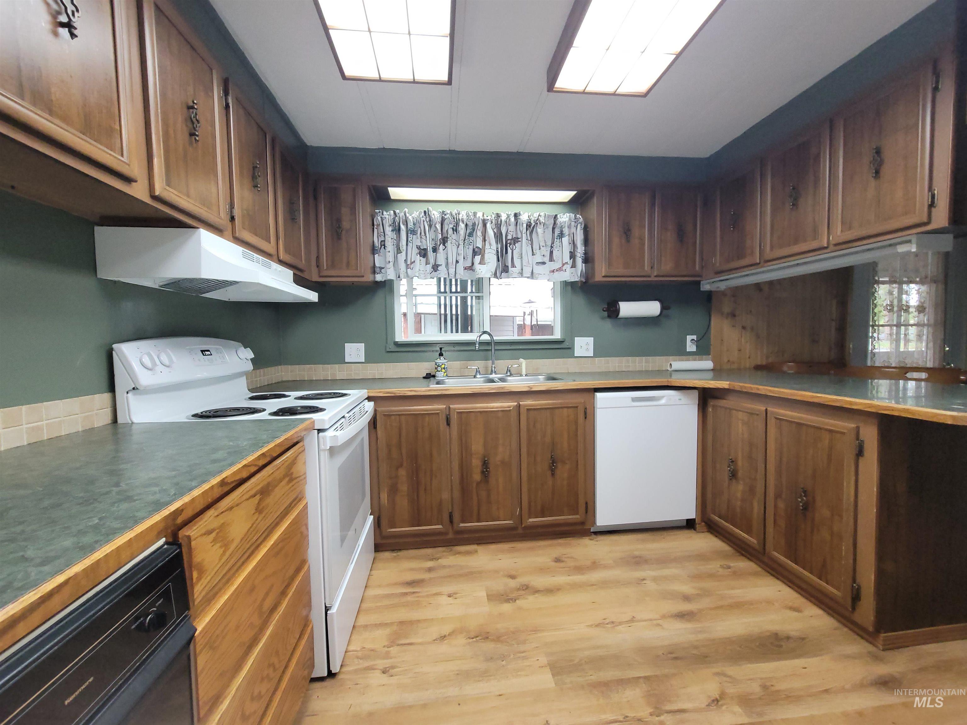 405 N 2nd St. W, Weippe, Idaho 83553, 4 Bedrooms, 2 Bathrooms, Residential For Sale, Price $230,000, 98961884
