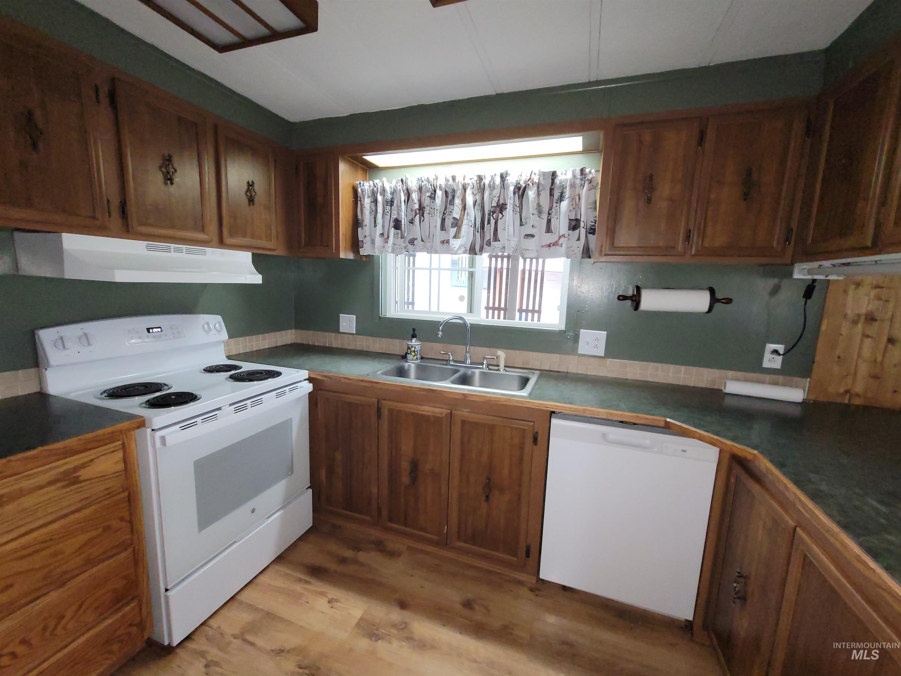405 N 2nd St. W, Weippe, Idaho 83553, 4 Bedrooms, 2 Bathrooms, Residential For Sale, Price $230,000, 98961884