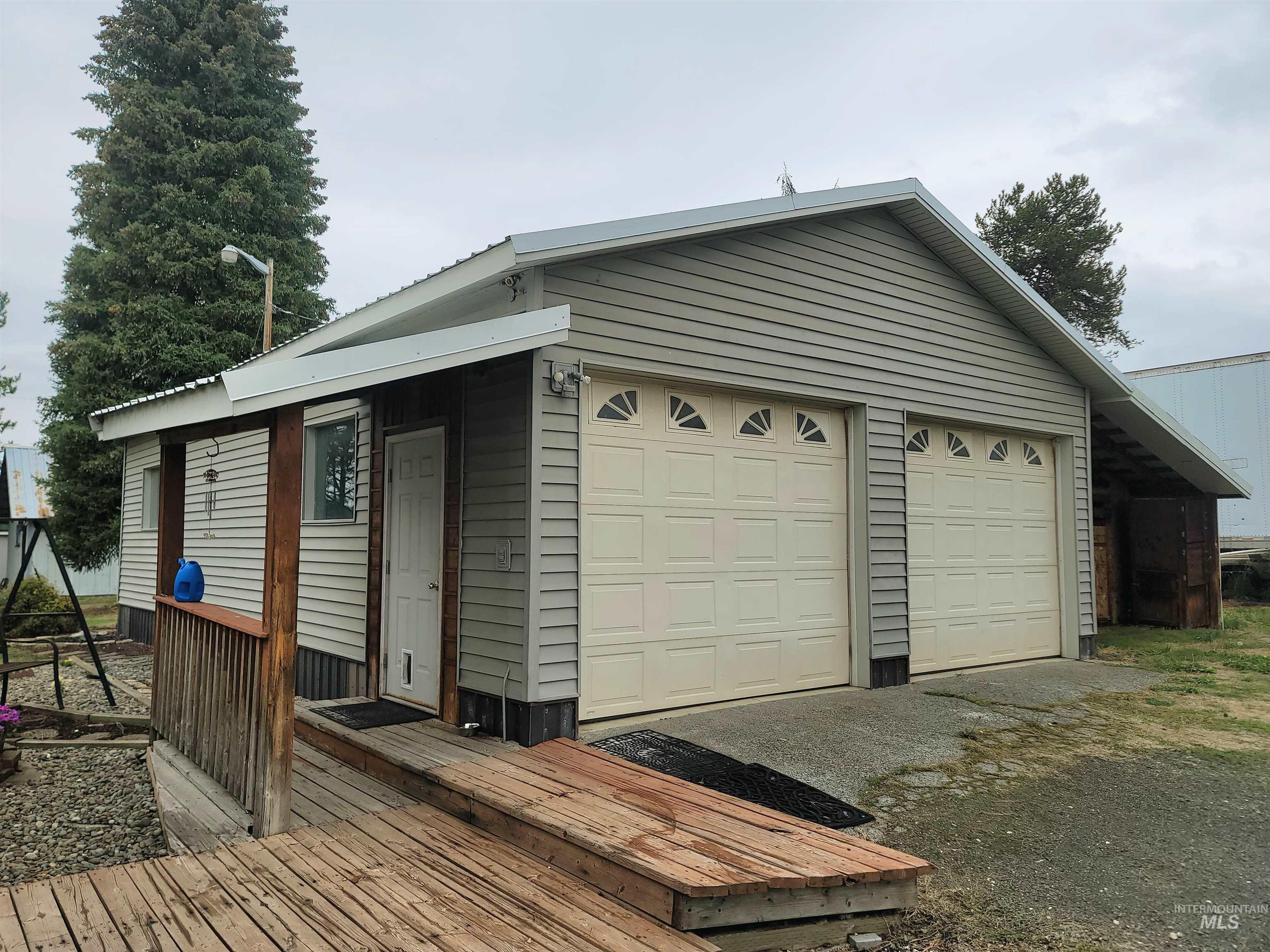 405 N 2nd St. W, Weippe, Idaho 83553, 4 Bedrooms, 2 Bathrooms, Residential For Sale, Price $230,000, 98961884