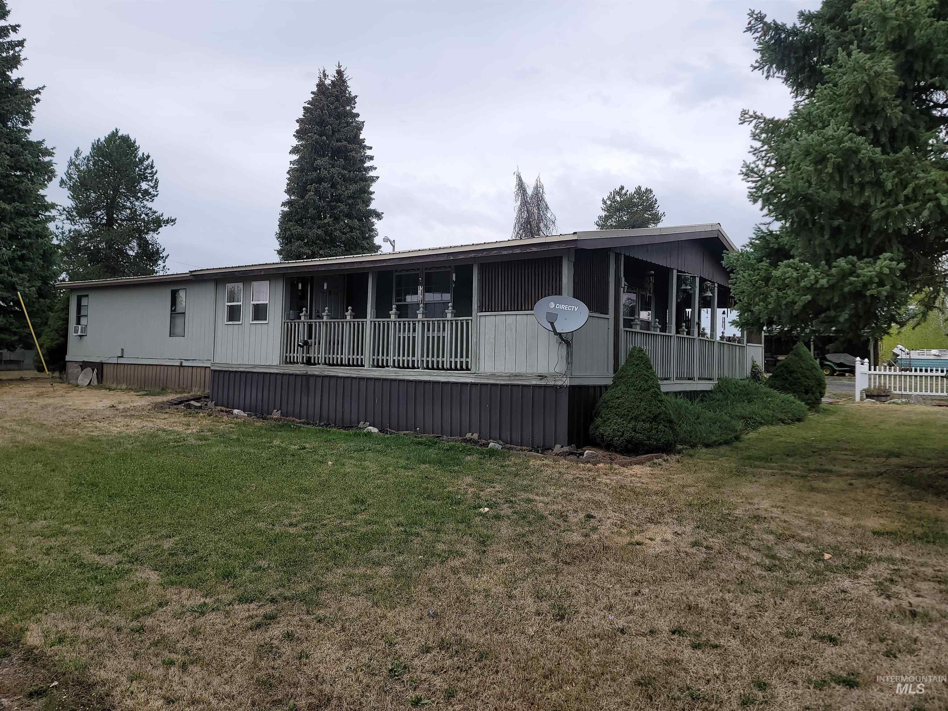 405 N 2nd St. W, Weippe, Idaho 83553, 4 Bedrooms, 2 Bathrooms, Residential For Sale, Price $230,000, 98961884
