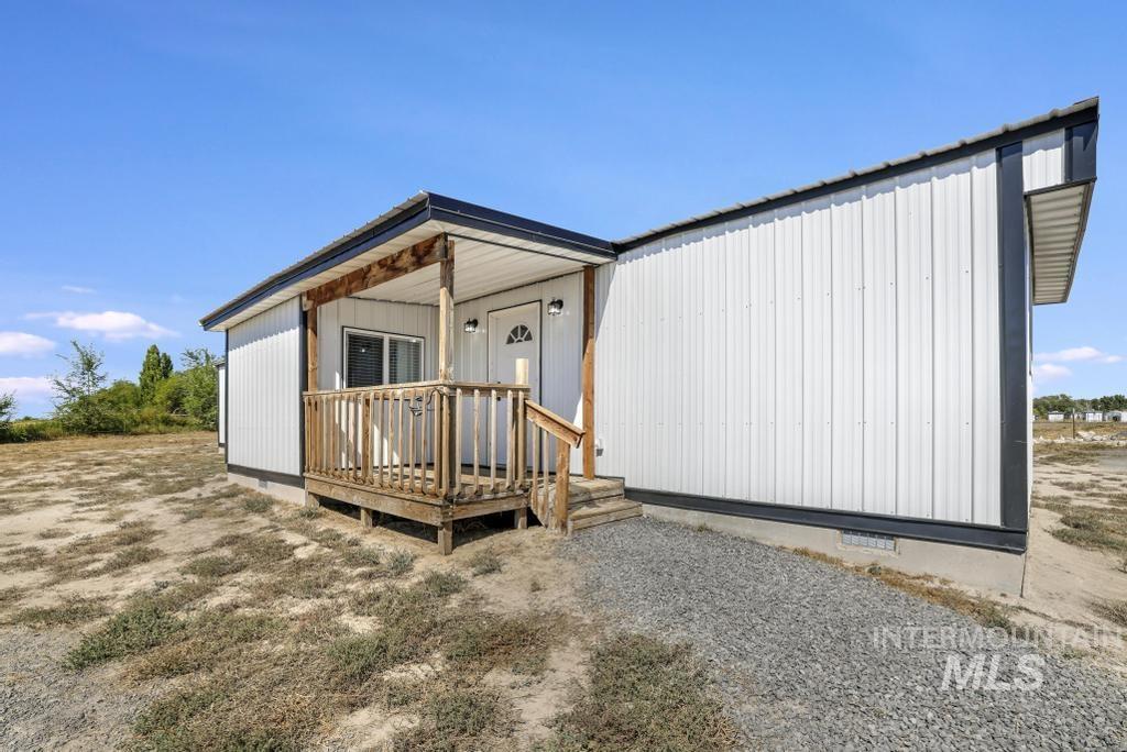 Manufactured / mobile home with crawl space