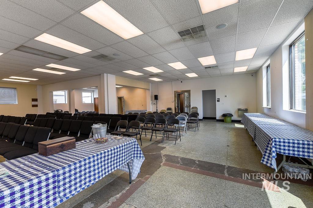 Misc room featuring a drop ceiling